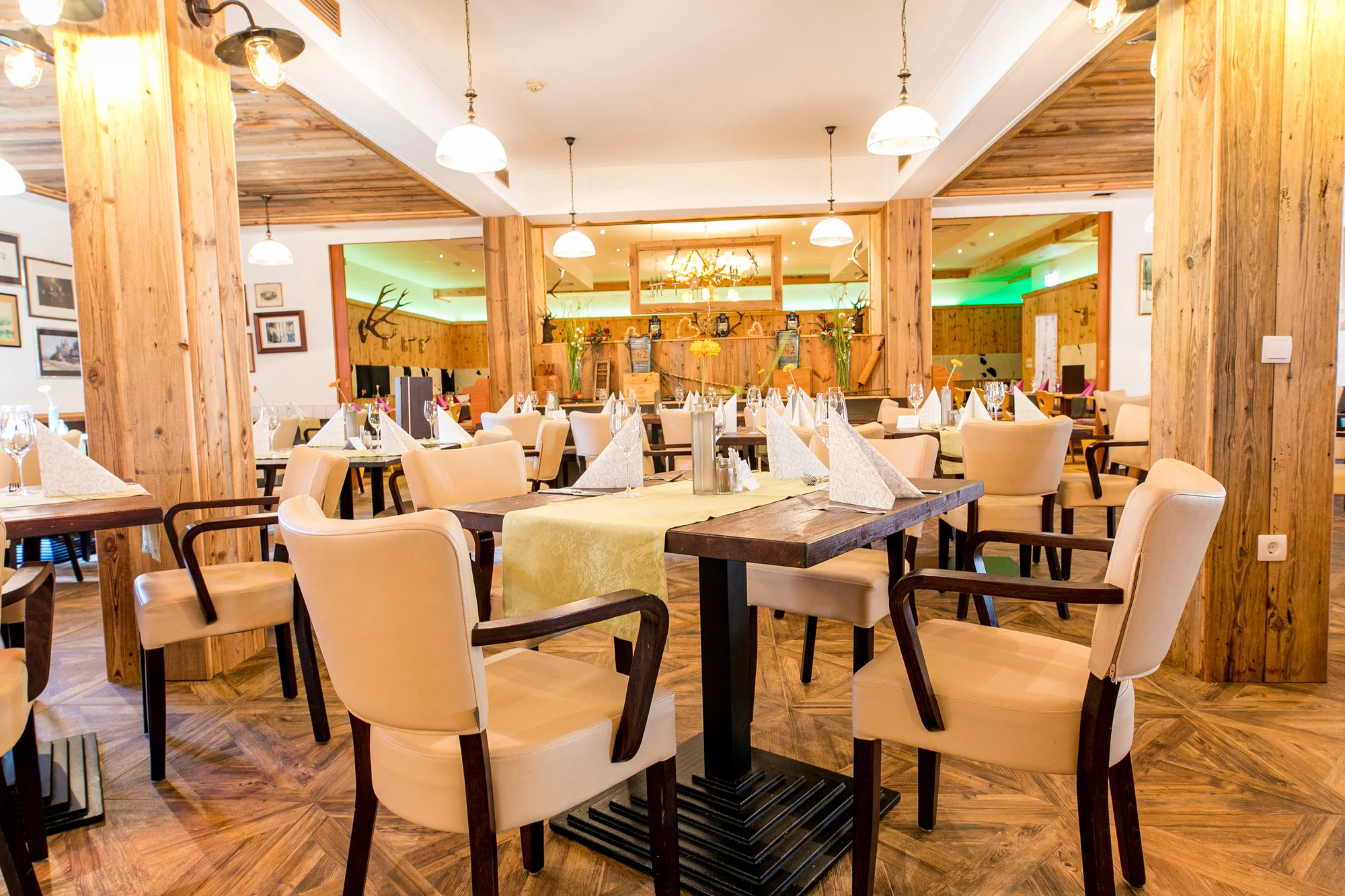 Dovolená v regionu Dachstein: hotel s polopenzí či all inclusive, neomezený wellness, letní karta hosta plná výhod