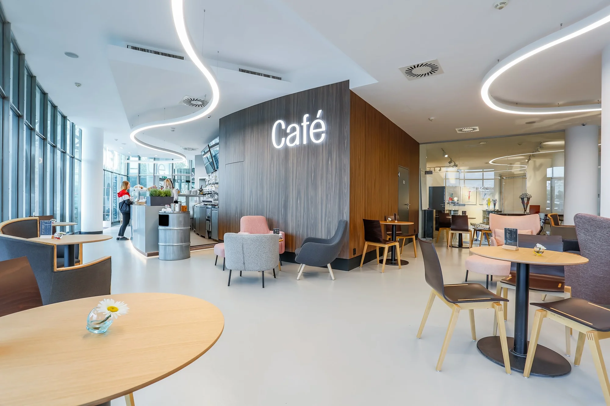 Pobyt v hotelu v Tančícím domě s krásným výhledem vč. snídaně i menu od Ondřeje Slaniny