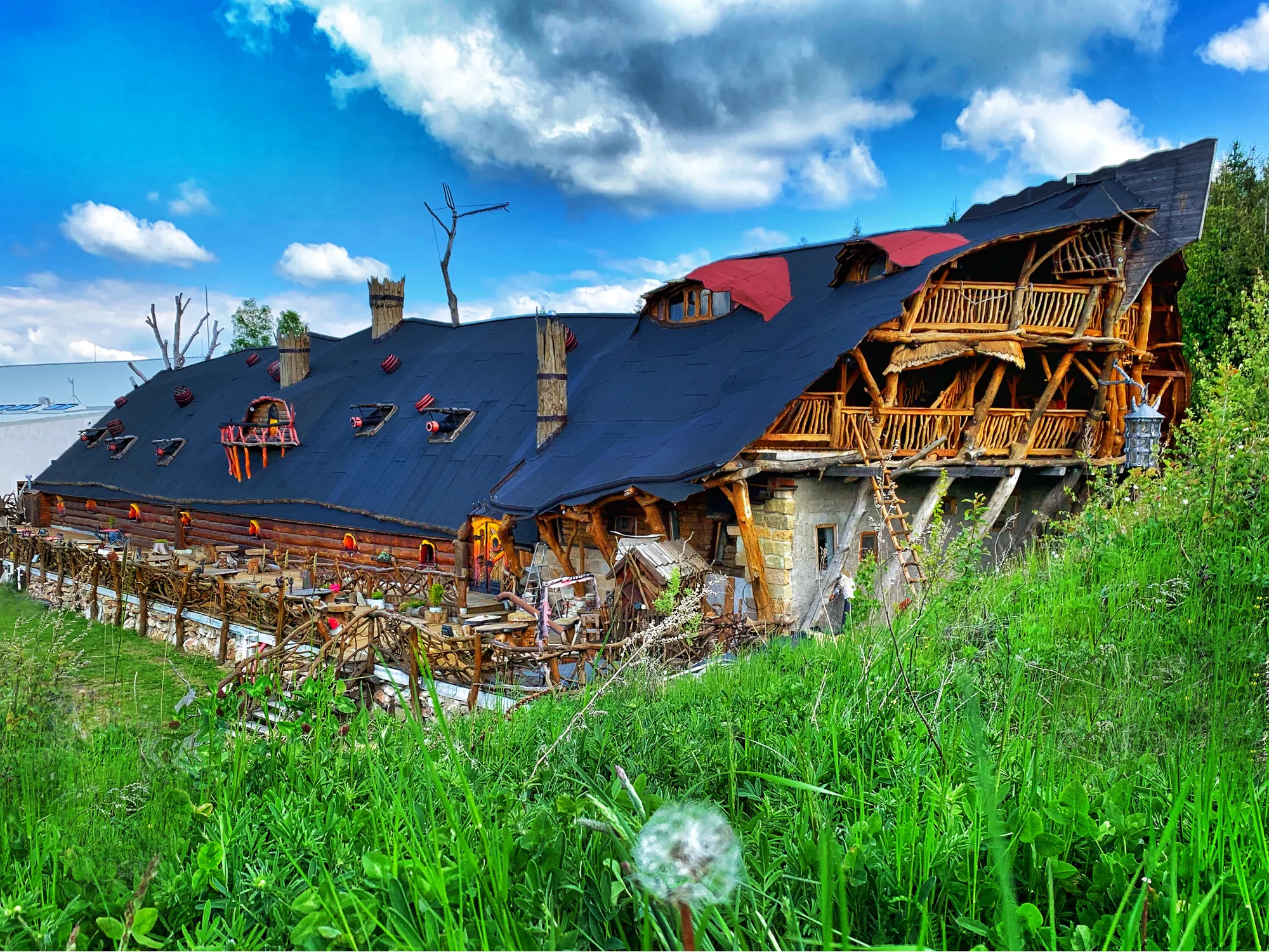 Hostina v Pekle Čertovina pro 2 nebo 4 osoby i vstup do wellness nebo čertovský program i se sladkým pokušením