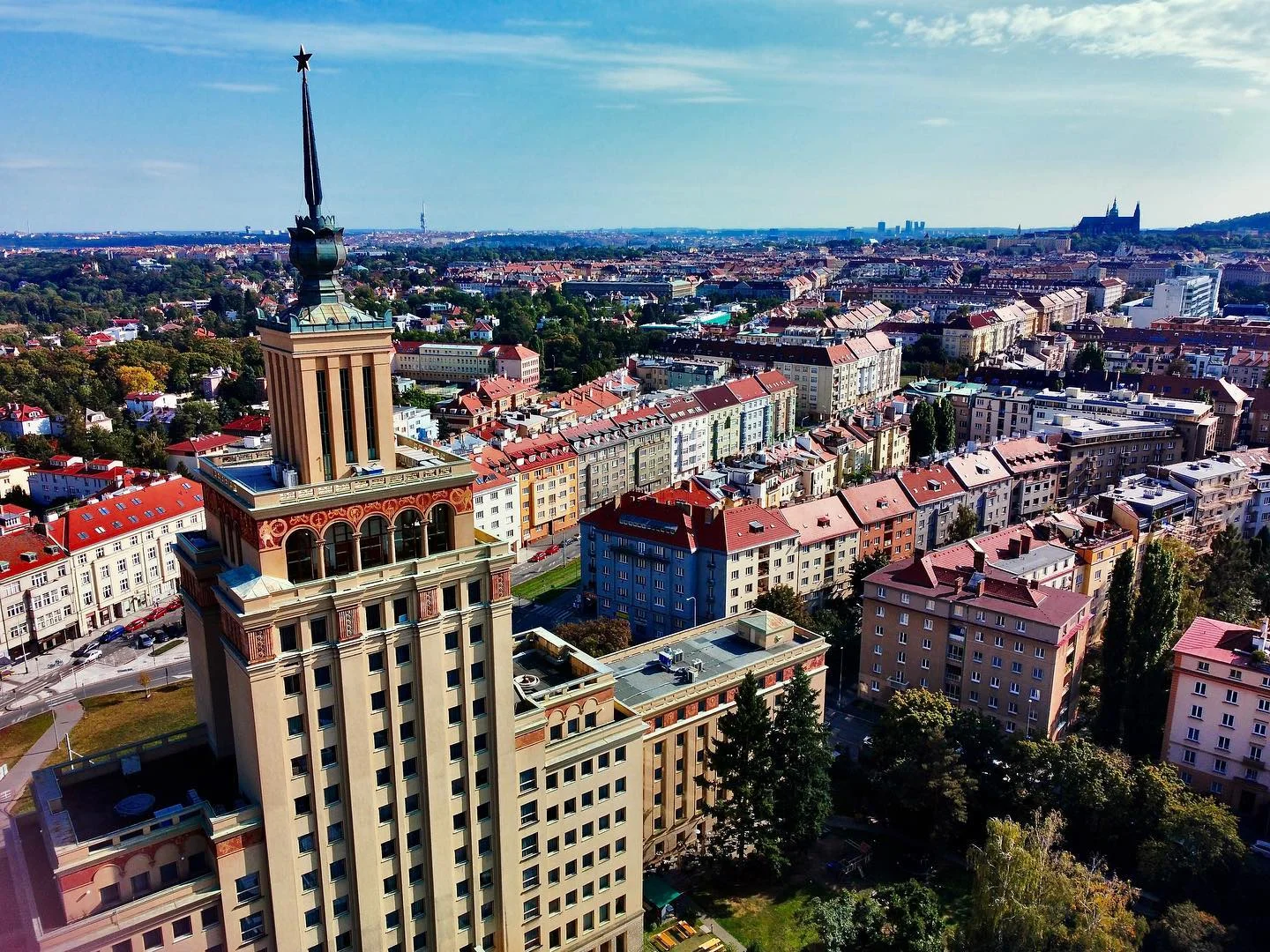 Legendární Grand Hotel International v Praze: pobyt se snídaní, skvělá dostupnost do centra