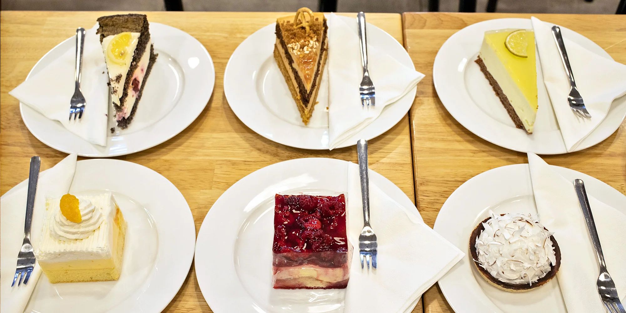 Otevřený voucher na celé menu v kavárně v centru Budějovic: 200-400 Kč