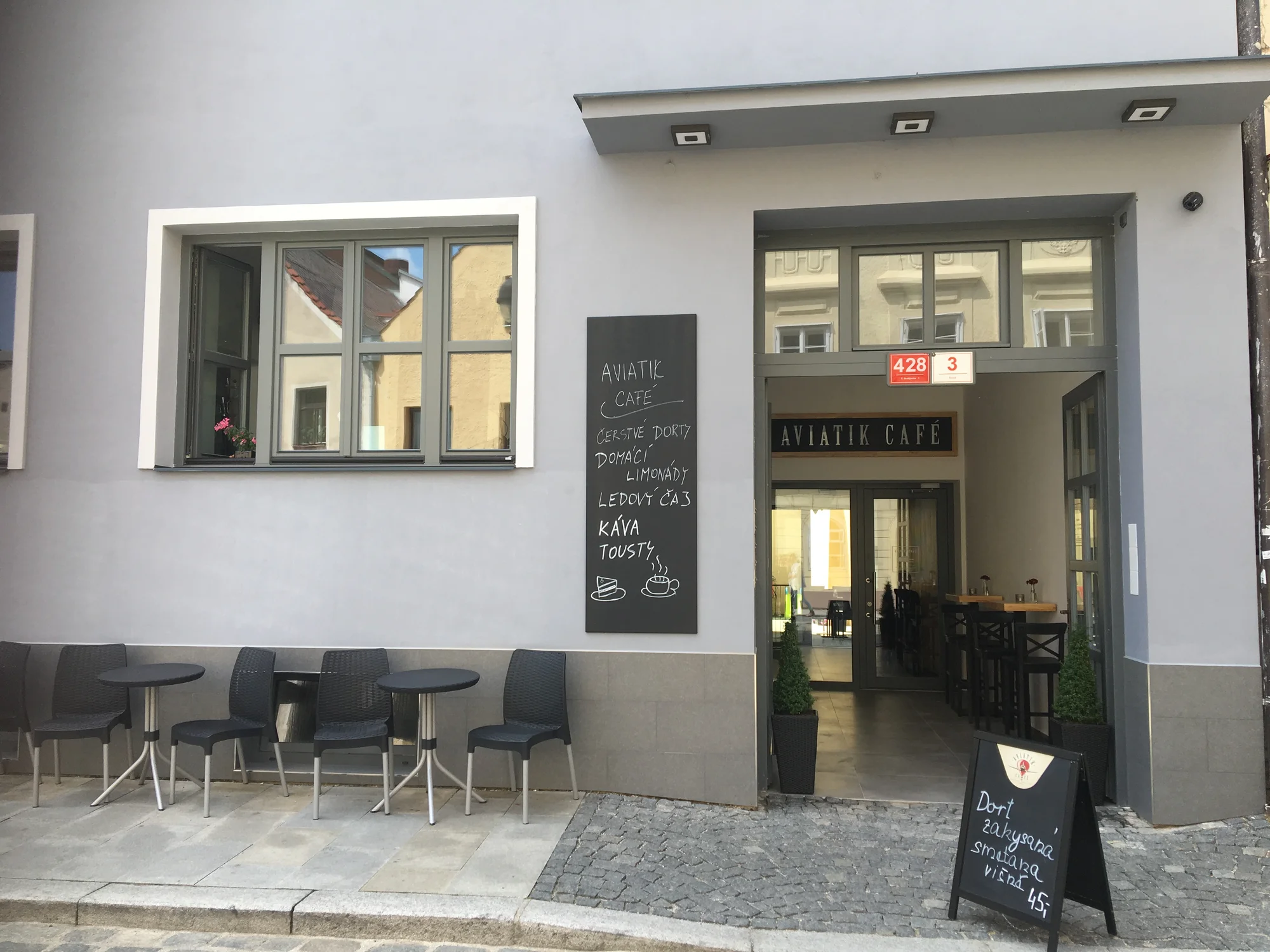 Káva a limonáda podle výběru v centru Budějovic pro 1 i 2 osoby
