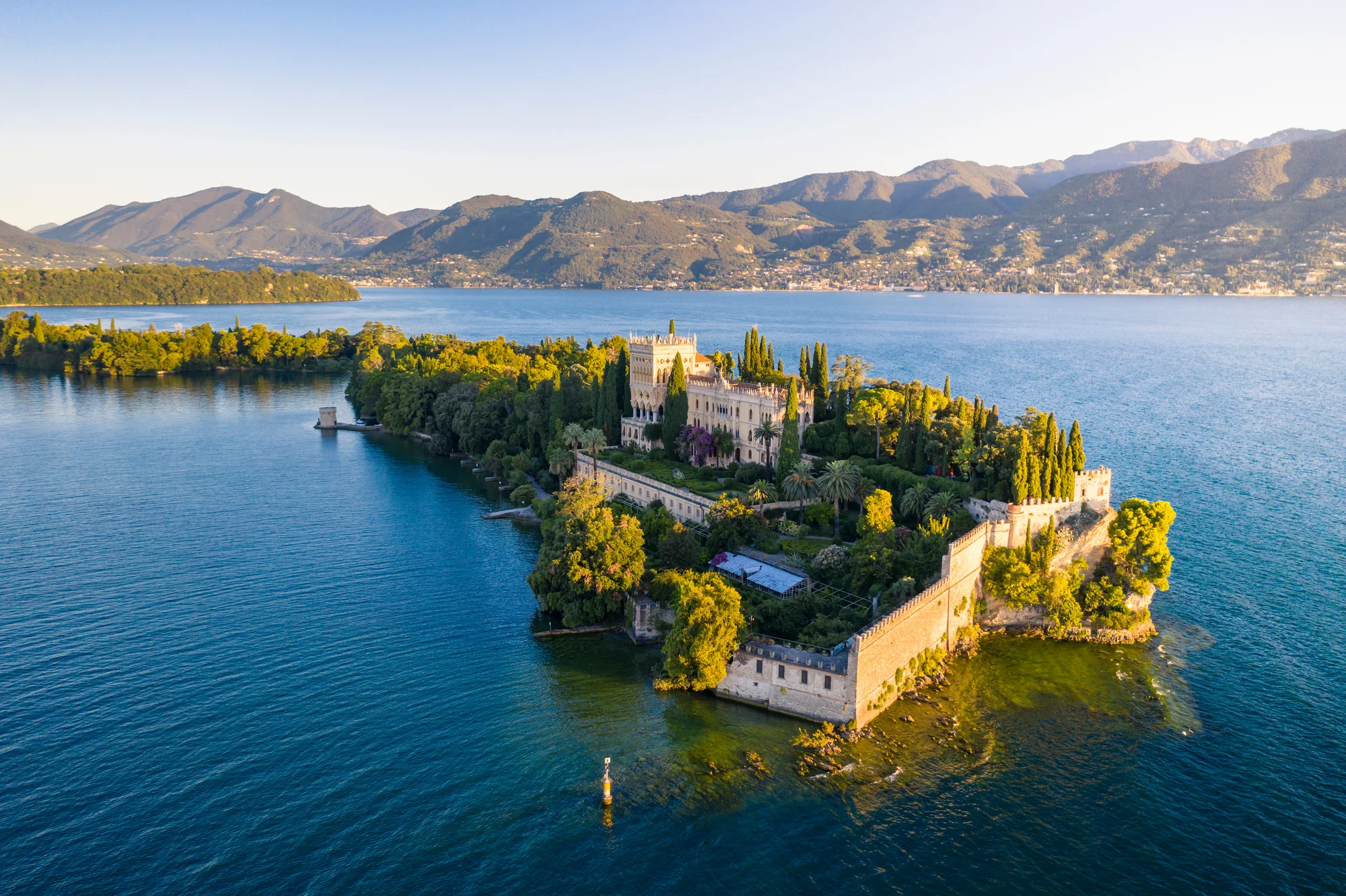 Dovolená pro pár i rodinu na břehu Lago di Garda: snídaně, wellness i kola