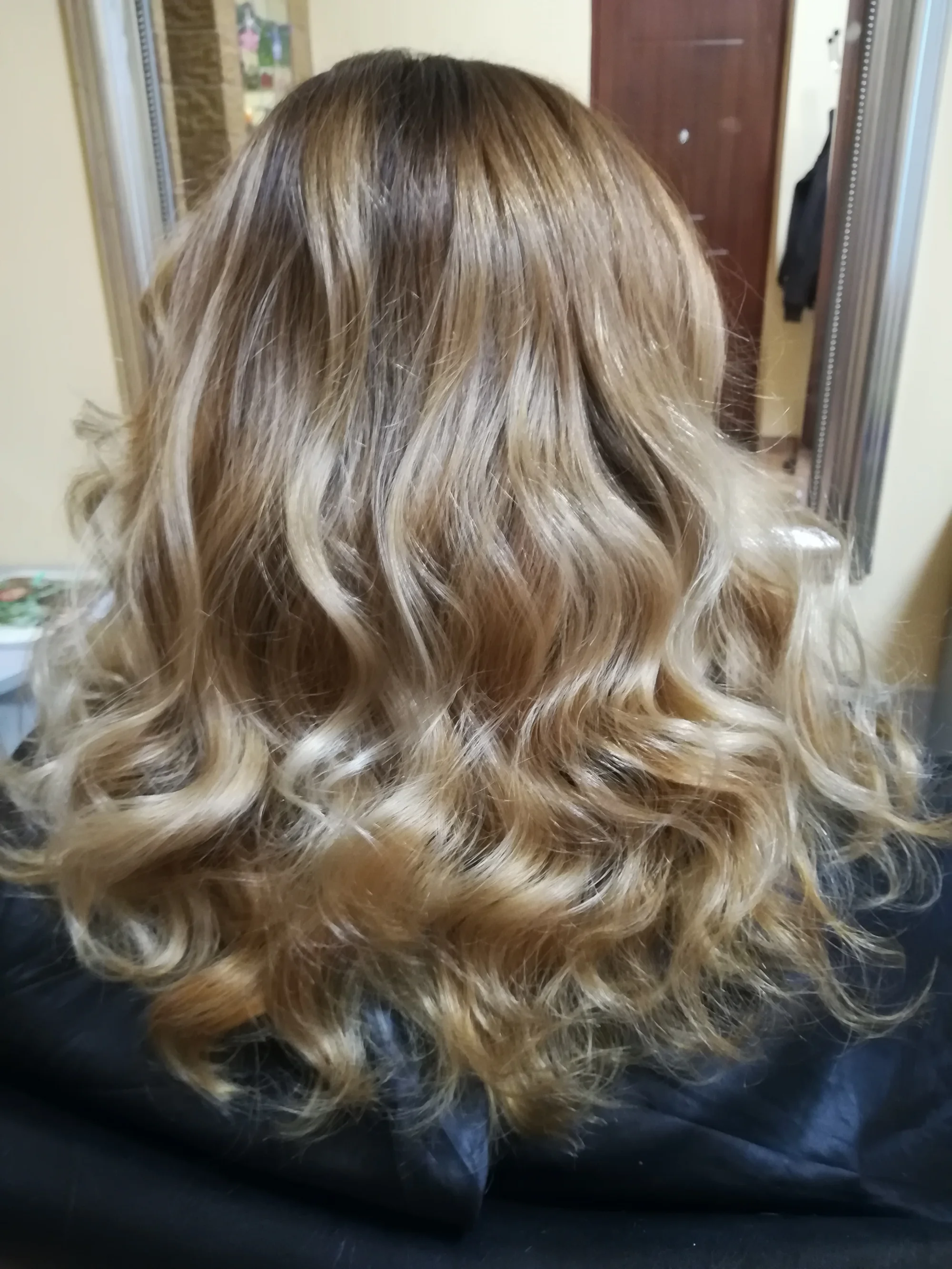 Kompletní kadeřnické balíčky pro ženy: střih a ombré, barva i balayage