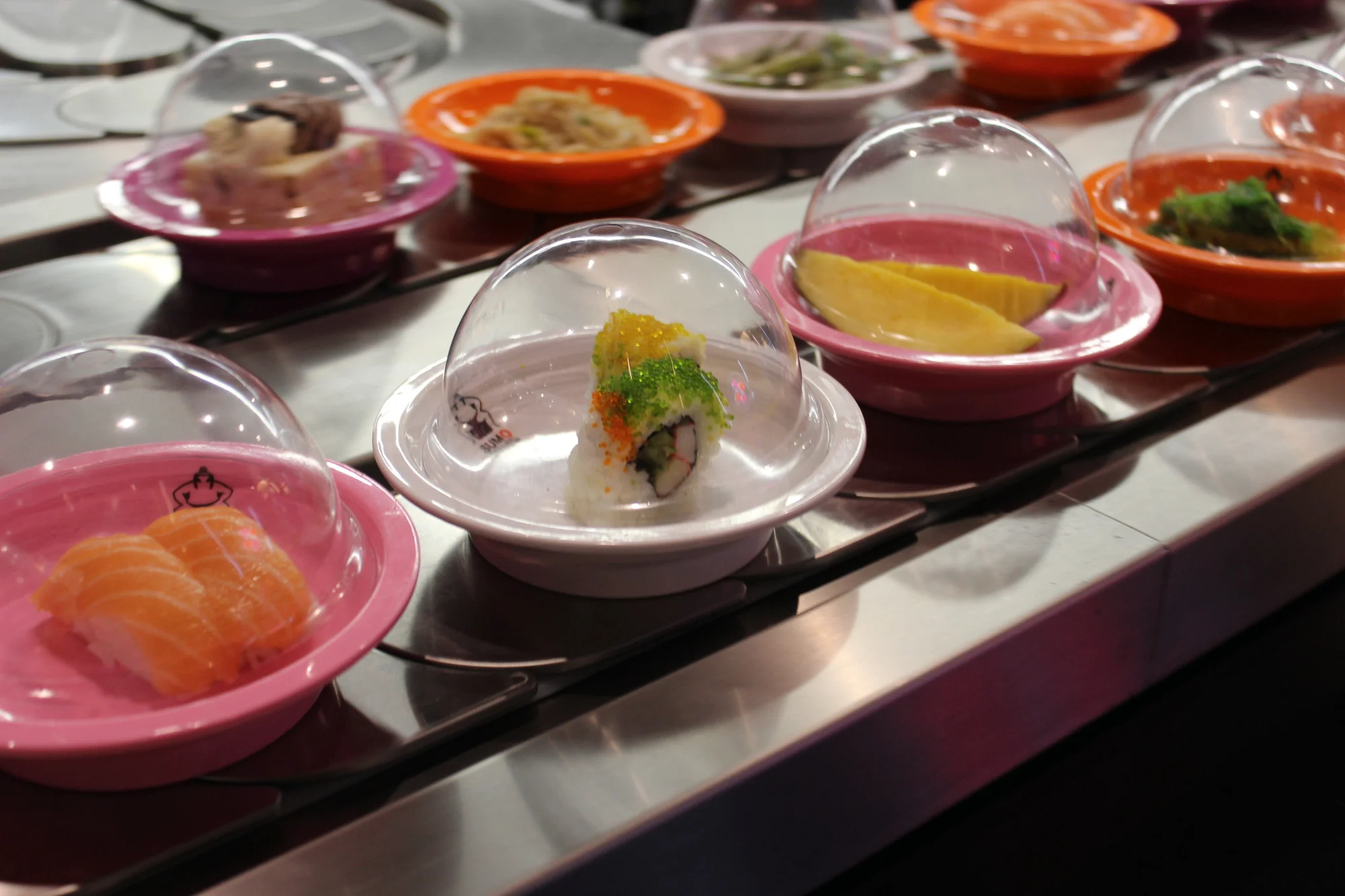 Running sushi v Hradci Králové: 2 h konzumace asijských pochoutek pro dospělé i děti