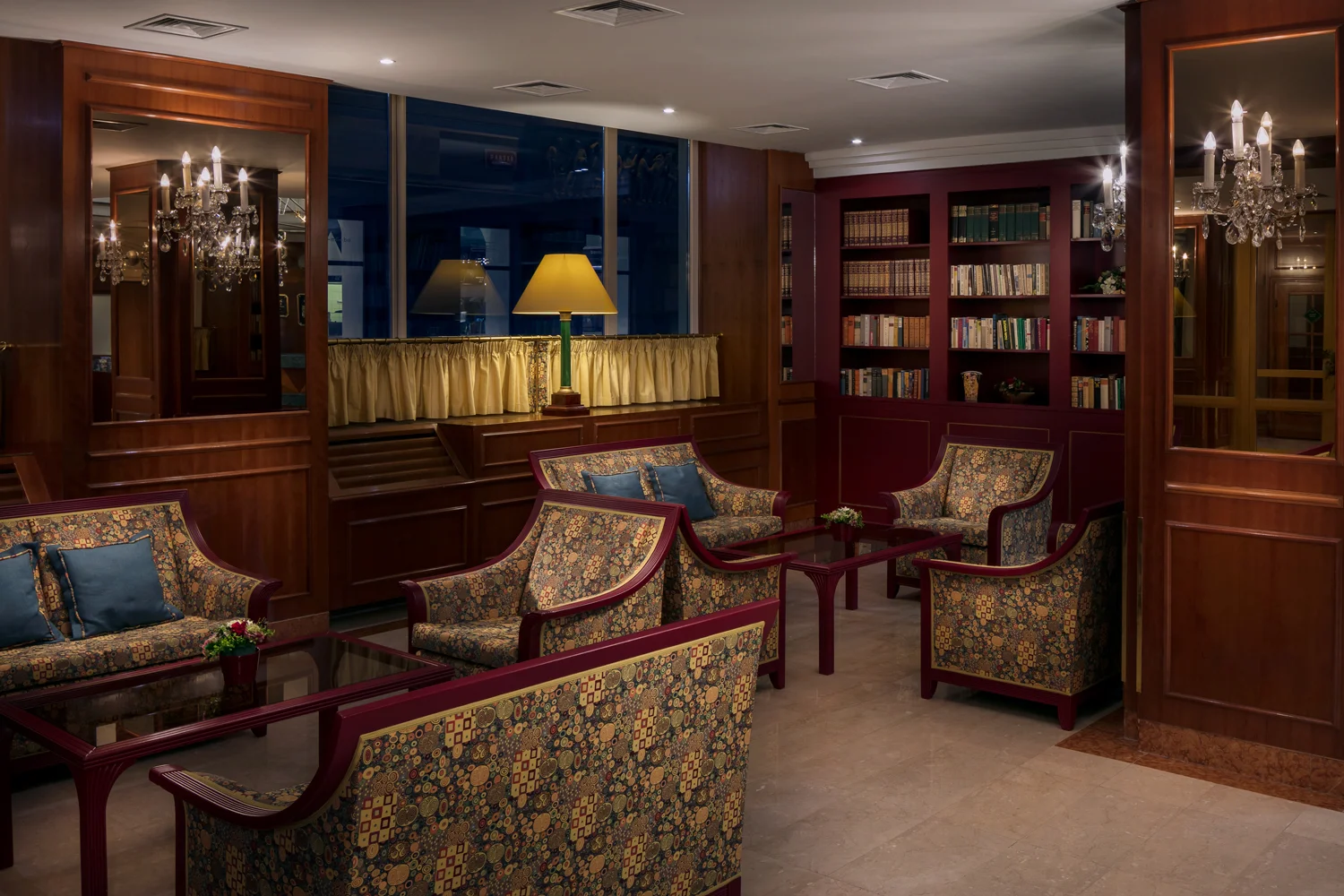 Luxusní hotel u Václavského náměstí: pokoj Deluxe, snídaně, parkování i pozdní check-out