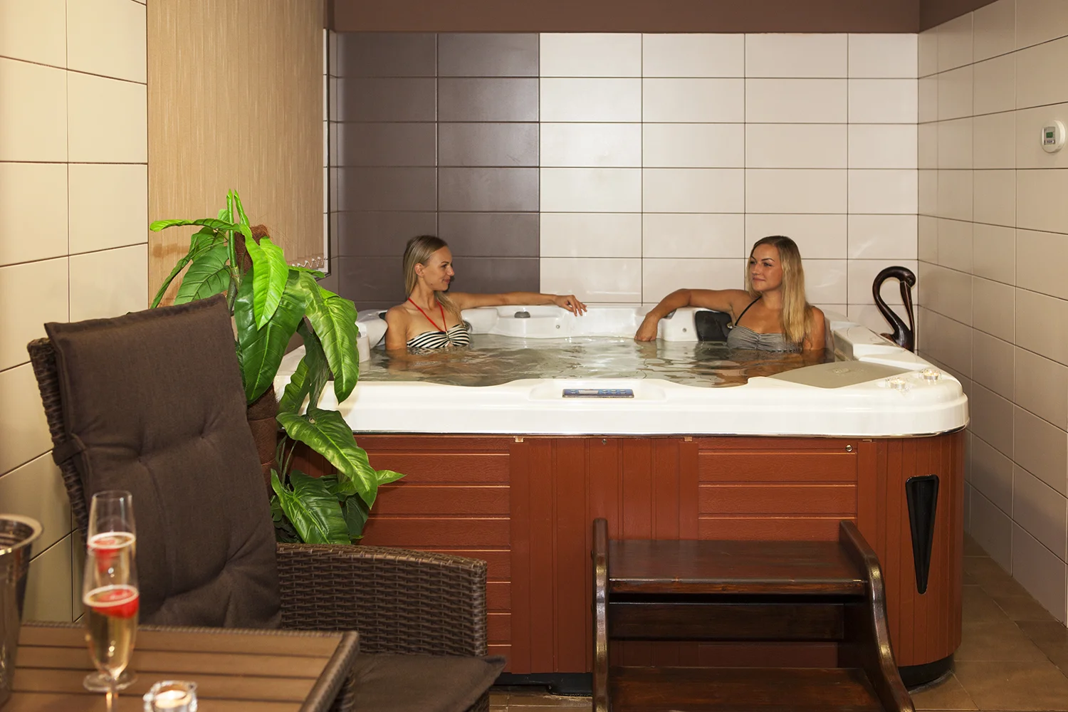 Dopolední romantika v bublinkách: vstup do privátního wellness na 90 minut