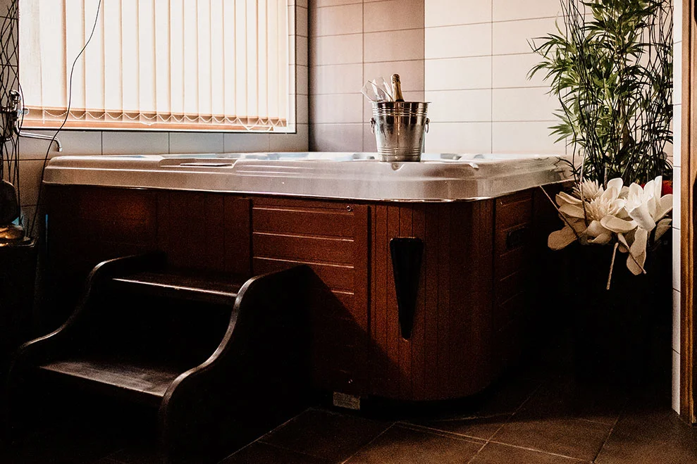 Dopolední romantika v bublinkách: vstup do privátního wellness na 90 minut