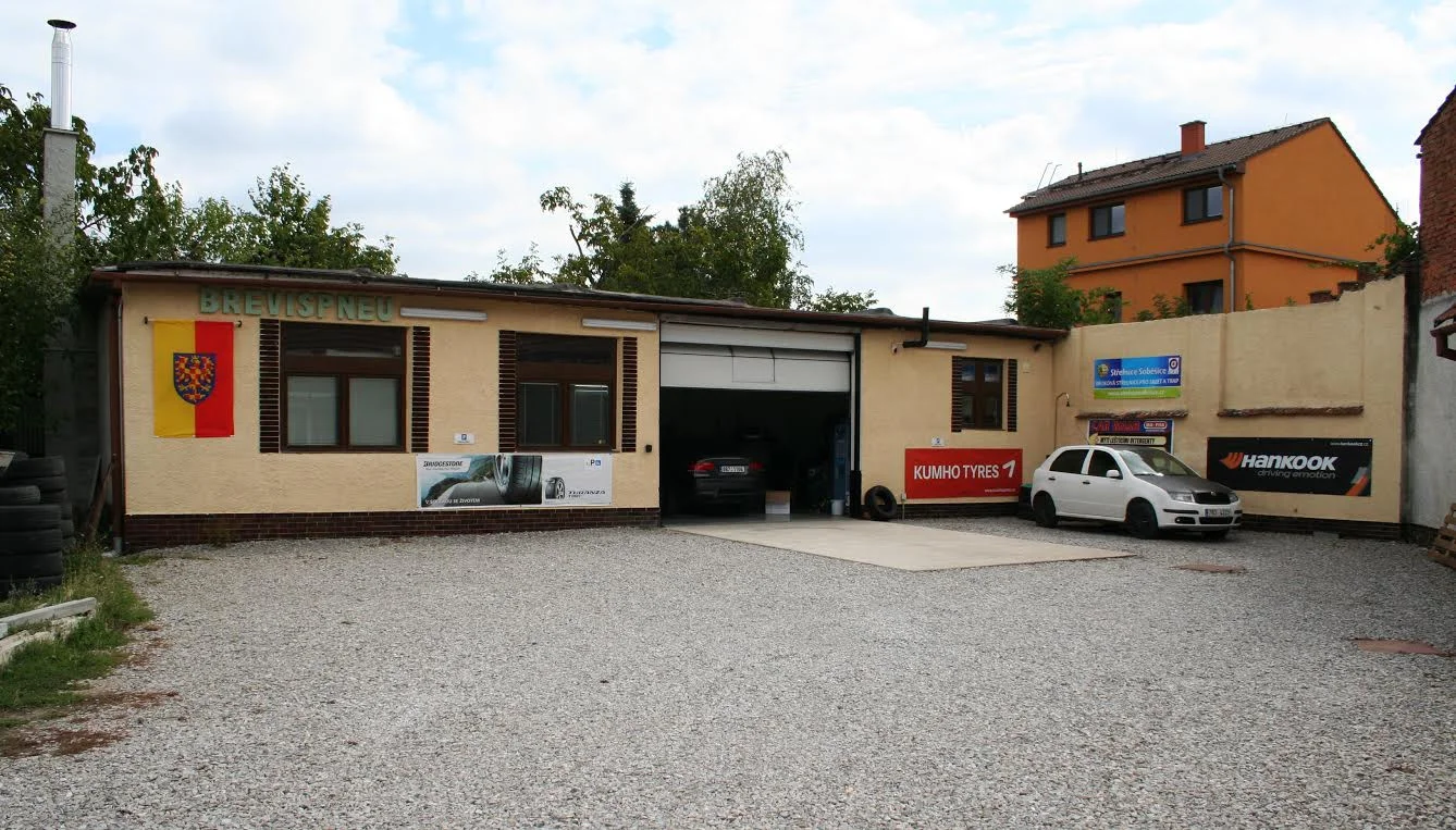Kompletní servis klimatizace včetně doplnění chladiva: kontrola těsnosti a tlaku