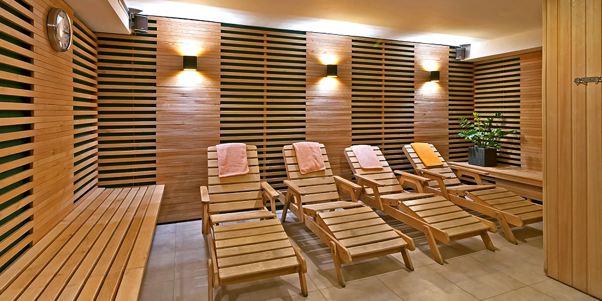 Wellness ve Špindlu se snídaní či polopenzí, neomezený vstup do bazénu a saunového světa