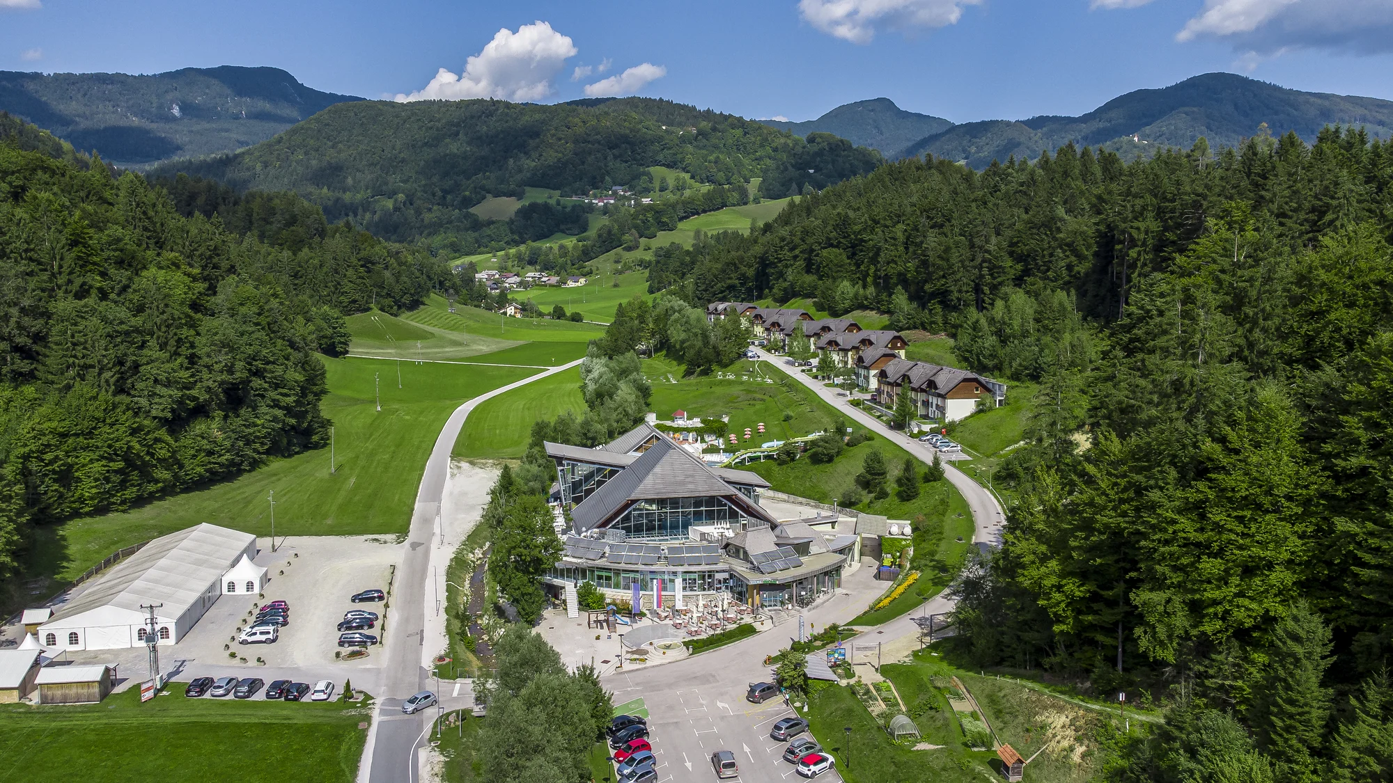 Aktivní dovolená i relax ve Slovinsku: hotel s ekotermálními bazény uprostřed krásné přírody, strava