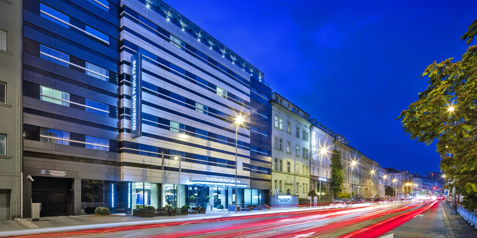 Pobyt v luxusním 4* hotelu v Praze pro pár i rodinu: snídaně, polopenze, sauna, fitness