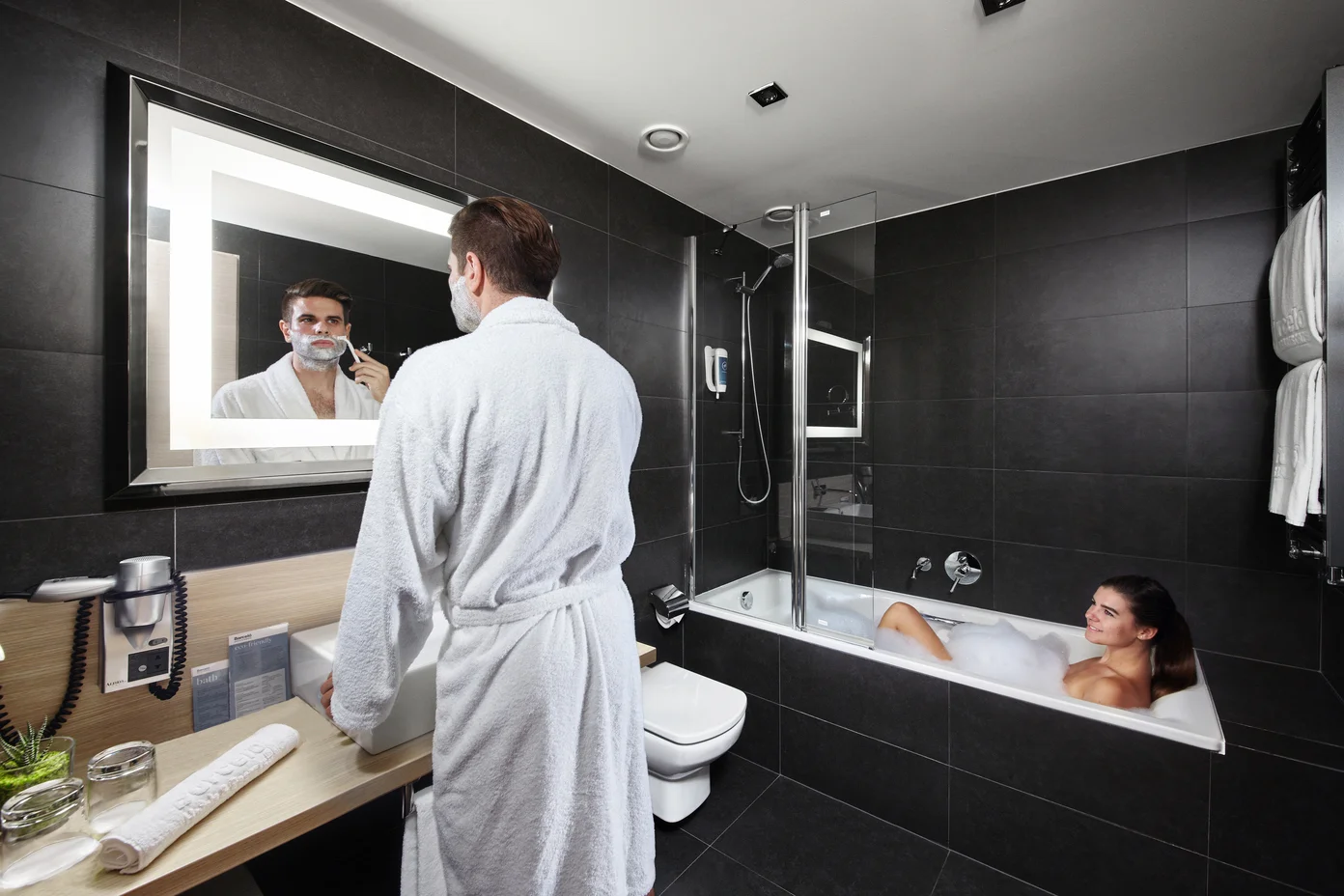 Pobyt v luxusním 4* hotelu v Praze pro pár i rodinu: snídaně, polopenze, sauna, fitness