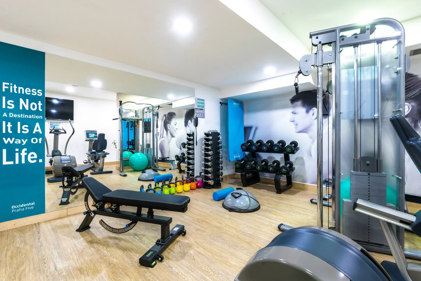 Pobyt v luxusním 4* hotelu v Praze pro pár i rodinu: snídaně, polopenze, sauna, fitness