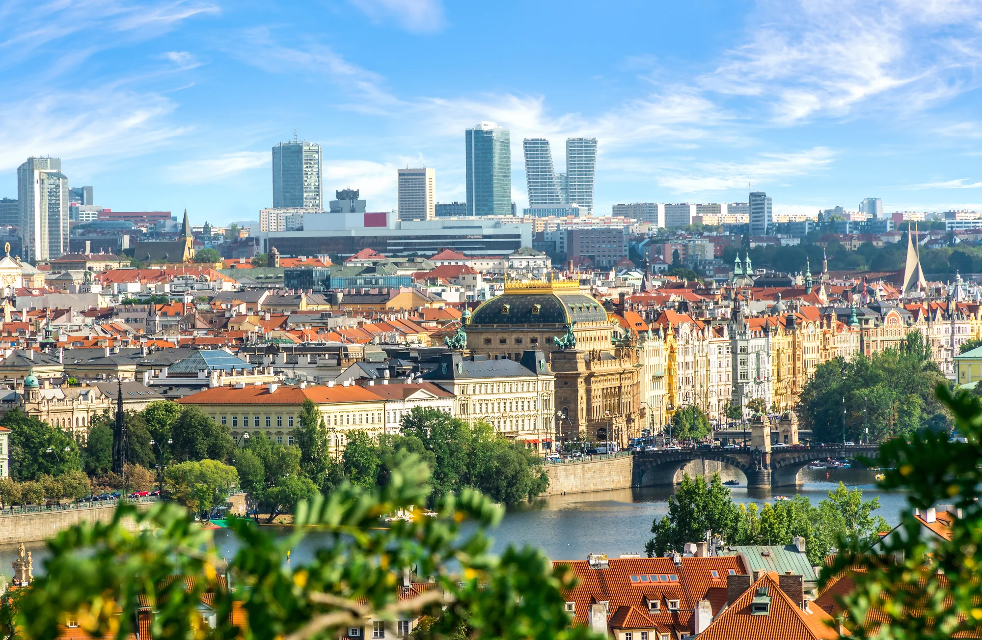 Pobyt v luxusním 4* hotelu v Praze pro pár i rodinu: snídaně, polopenze, sauna, fitness