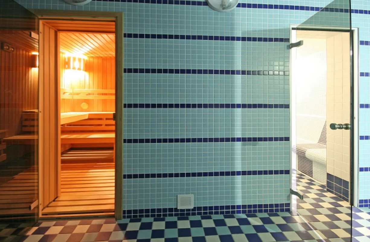 Luxusní wellness na Hluboké: privátní koupel v růžích nebo pivní lázně pro dva