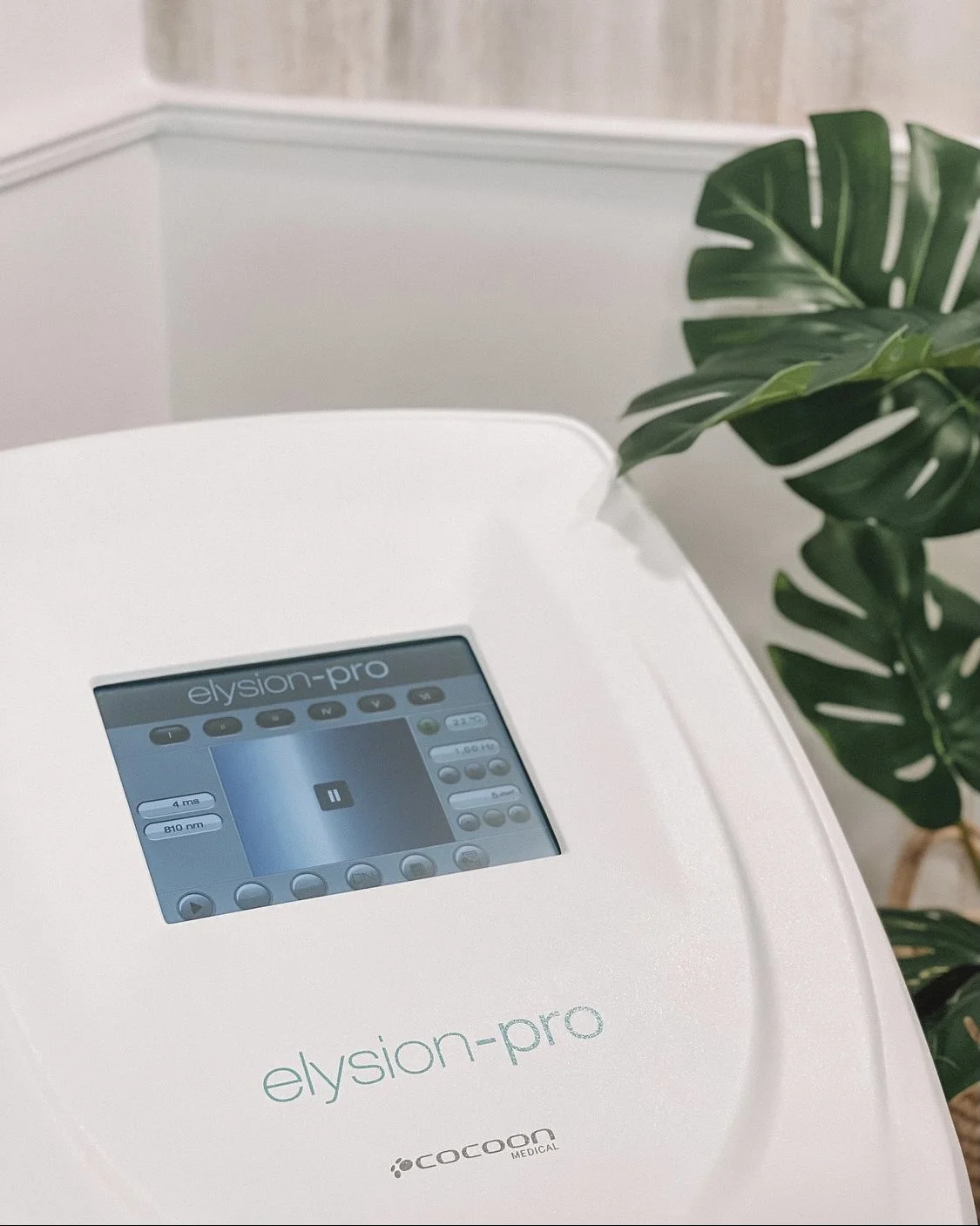Dejte sbohem chloupkům: laserová epilace přístrojem Elysion Pro