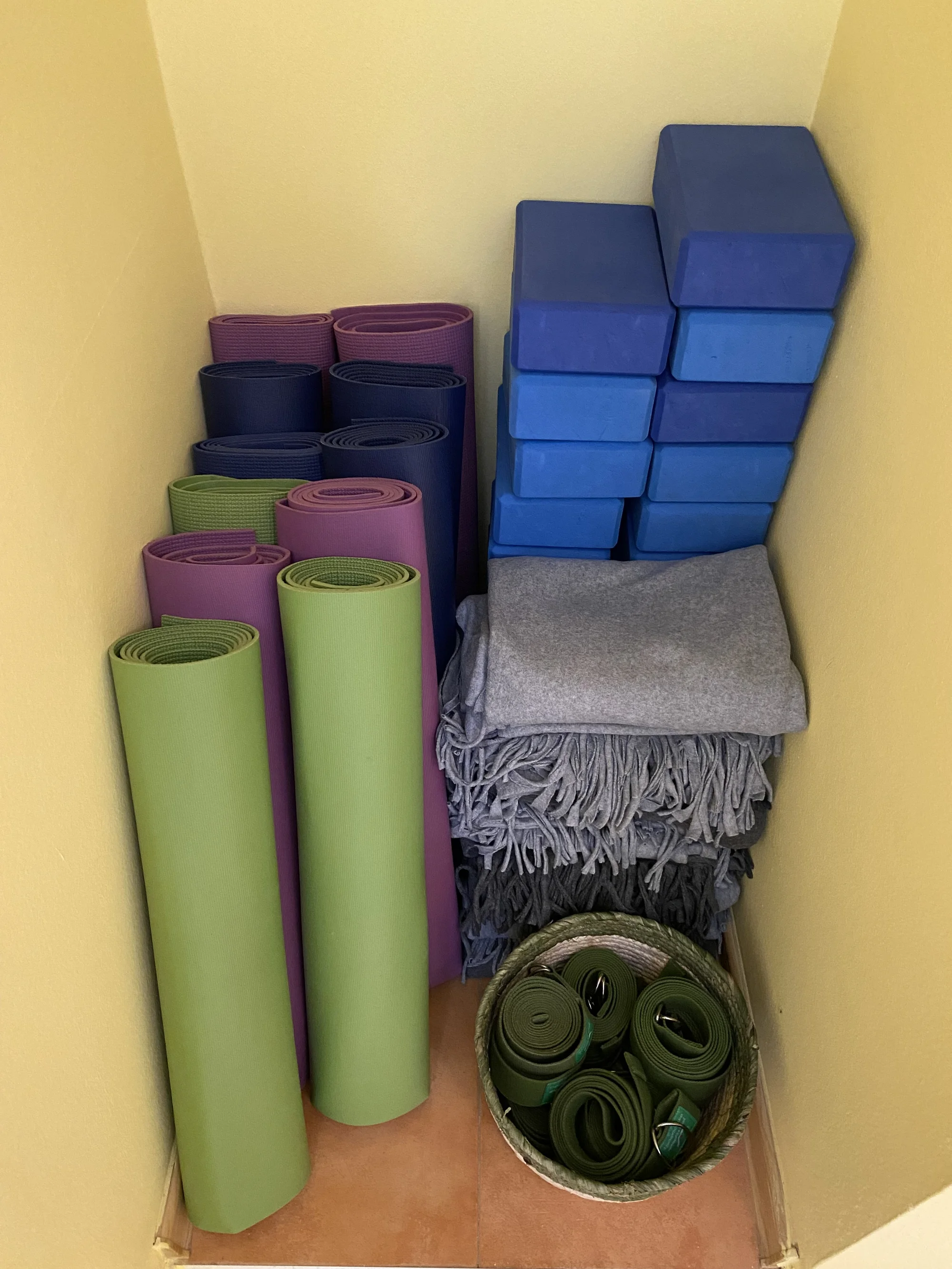 Pro zdraví těla i duše: 1–5 lekcí večerní jógy nebo pilates dle výběru na Vinohradech