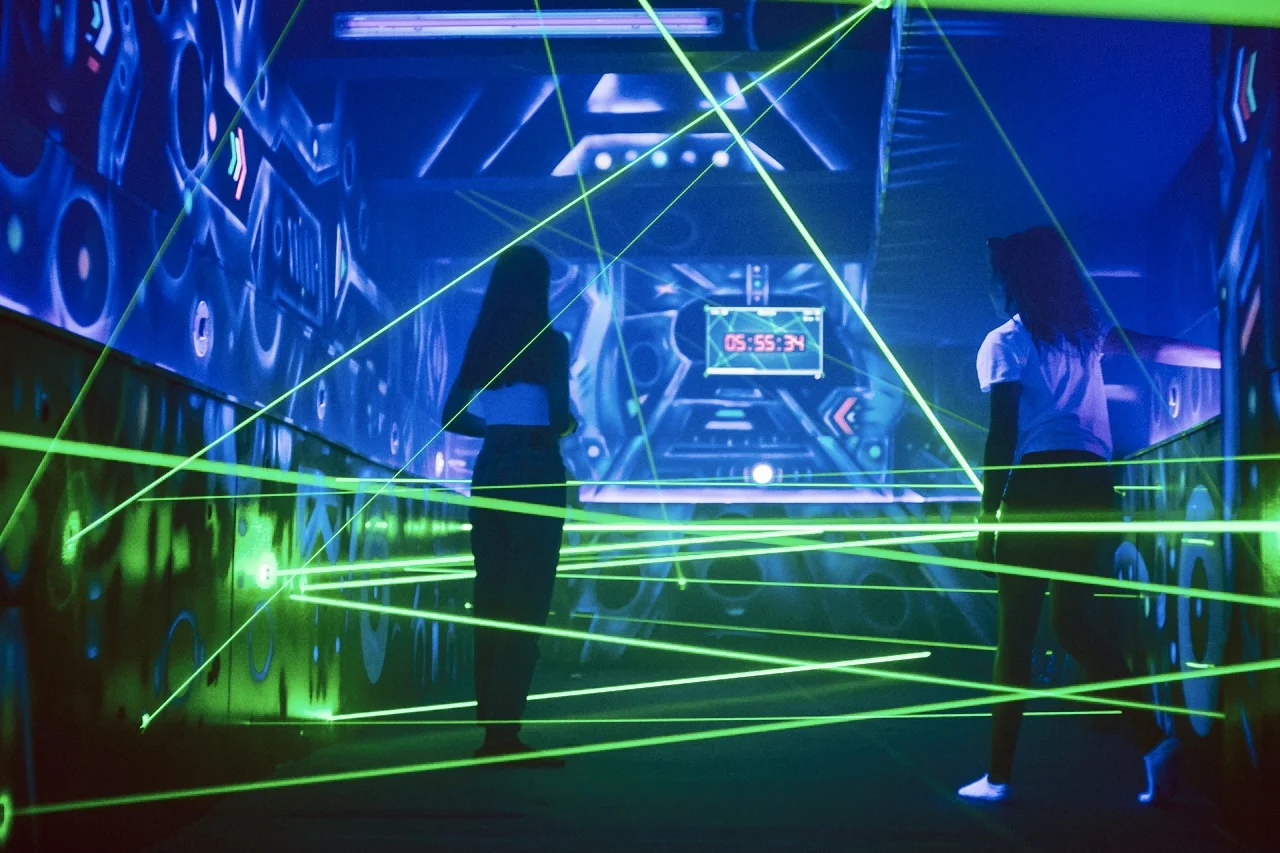 Nové laserové bludiště. Až 2 hry v prvním laserovém bludišti v ČR pro 1–4 hráče