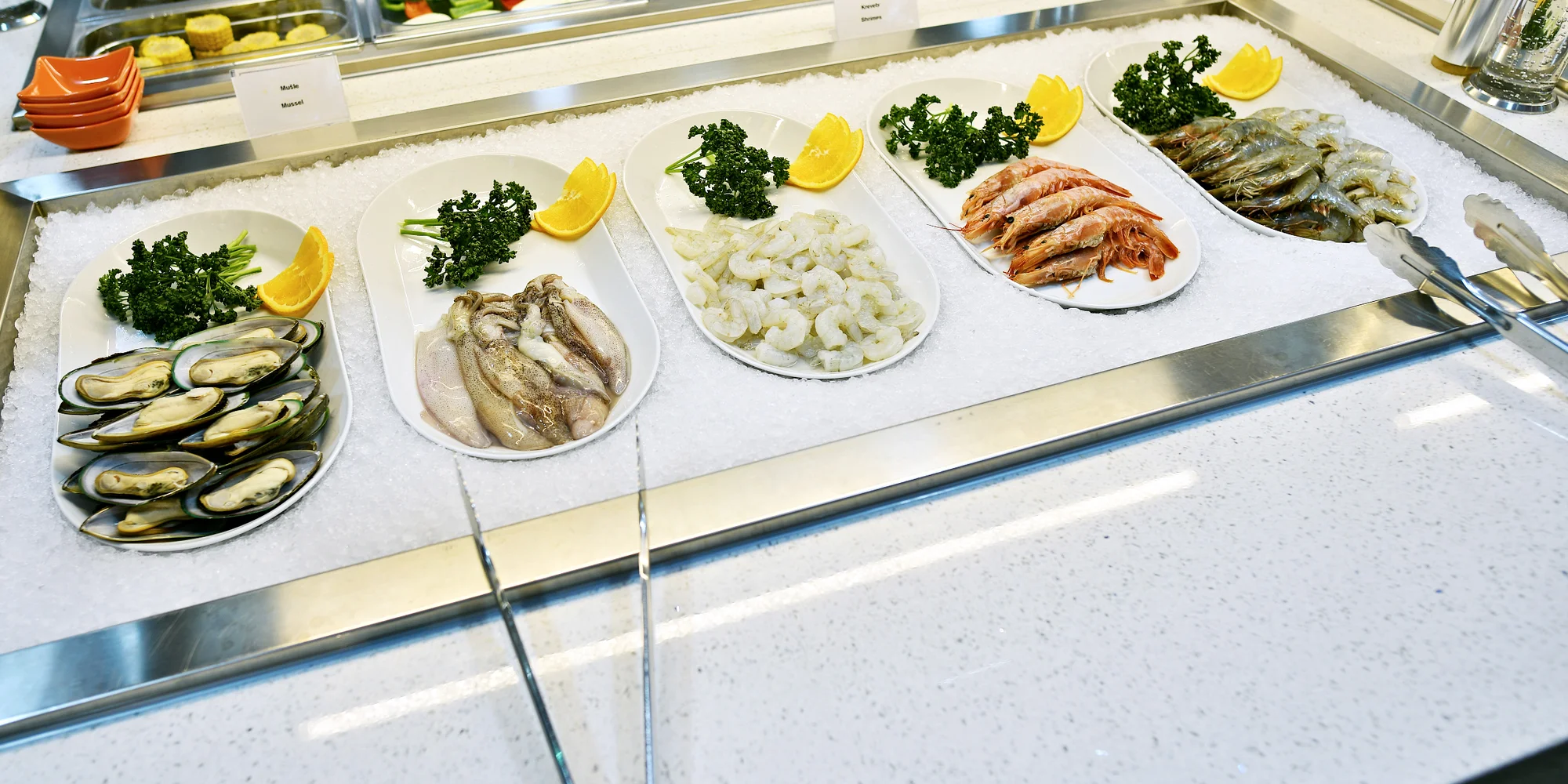 Snězte, co můžete v Bufet GoWok na Smíchově: sushi, wok i grilované speciality a nápoj