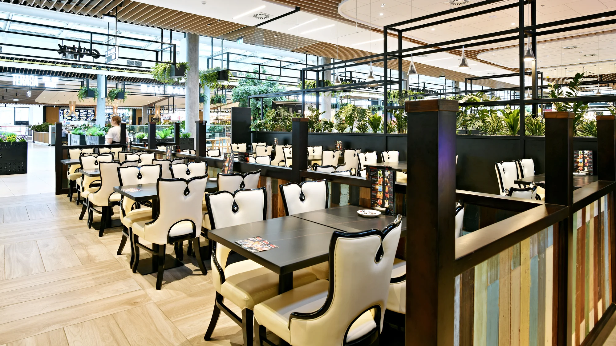 Snězte, co můžete v Bufet GoWok na Smíchově: sushi, wok i grilované speciality a nápoj