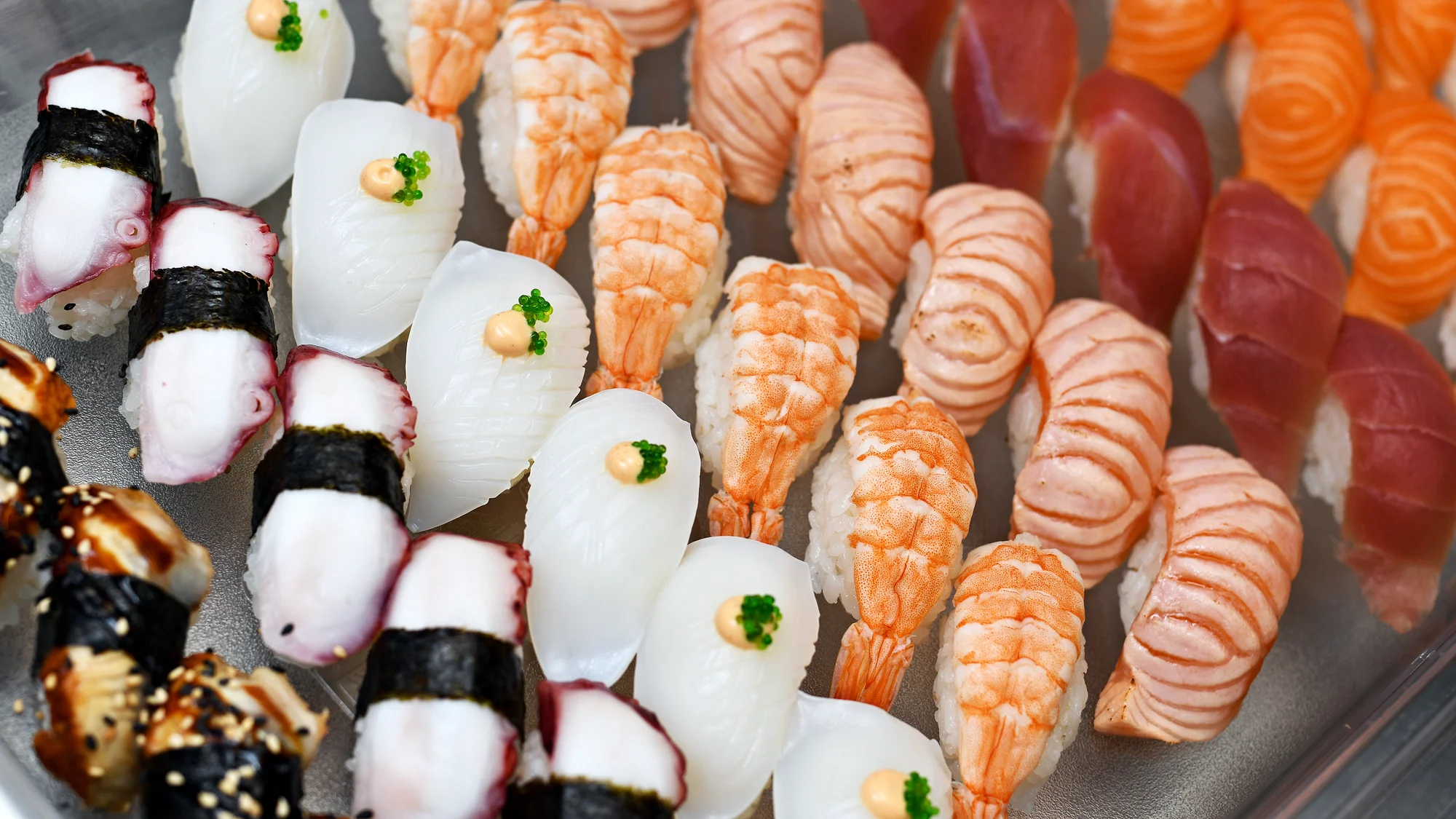 Snězte, co můžete v Bufet GoWok na Smíchově: sushi, wok i grilované speciality a nápoj