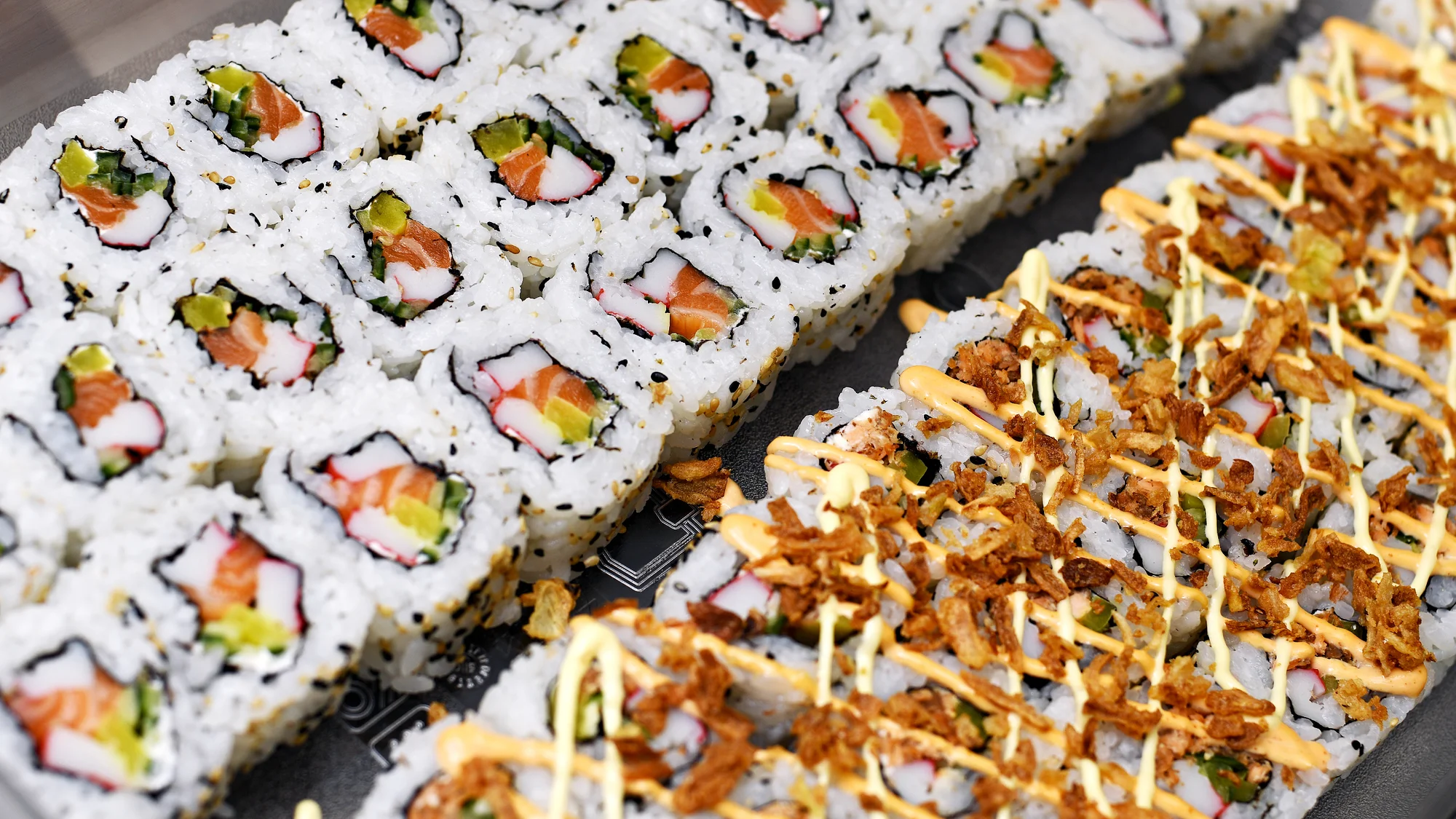 Snězte, co můžete v Bufet GoWok na Smíchově: sushi, wok i grilované speciality a nápoj