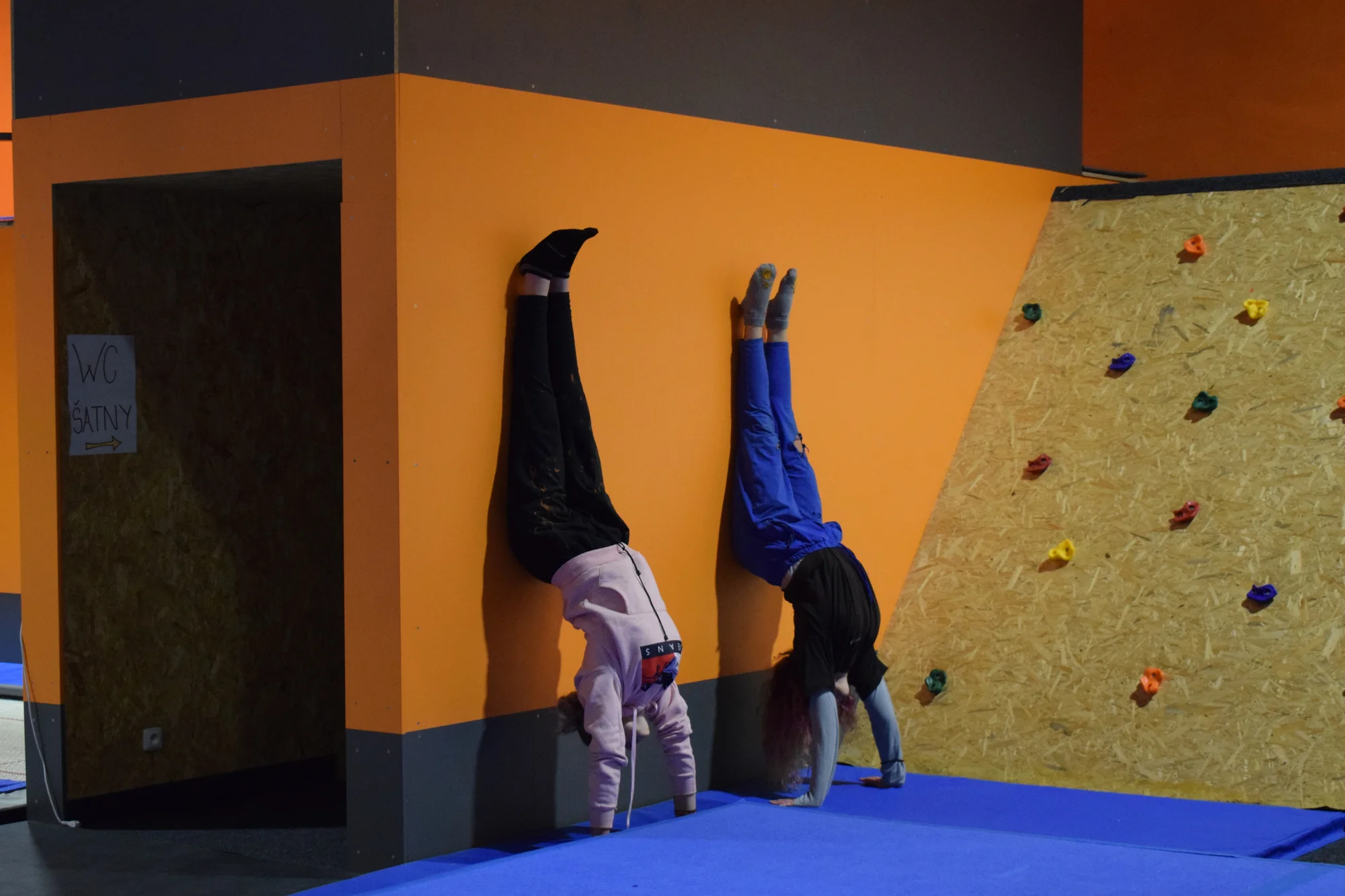 Vstup do Jump Arény plné trampolín: hodinové nebo celodenní skákání ve všední dny i o víkendu