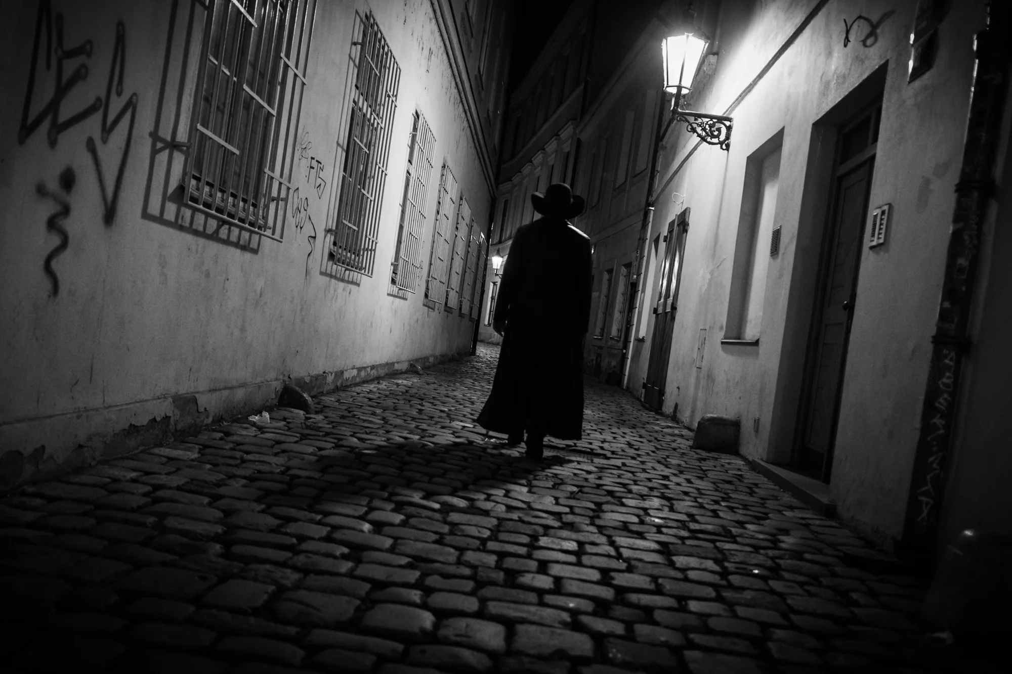 Zažijte dobrodružství v srdci Prahy: Venkovní únikové hry s přáteli plné záhad a vzrušení!