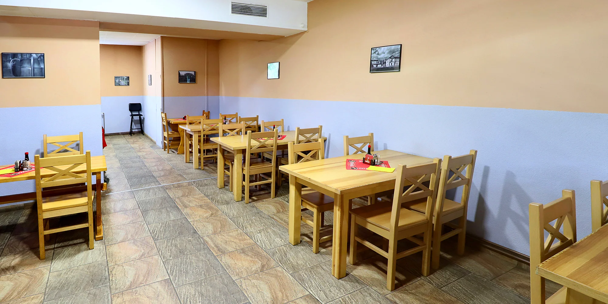 Nálož masa: 300 či 500 g tataráku ze zadního hovězího s topinkami