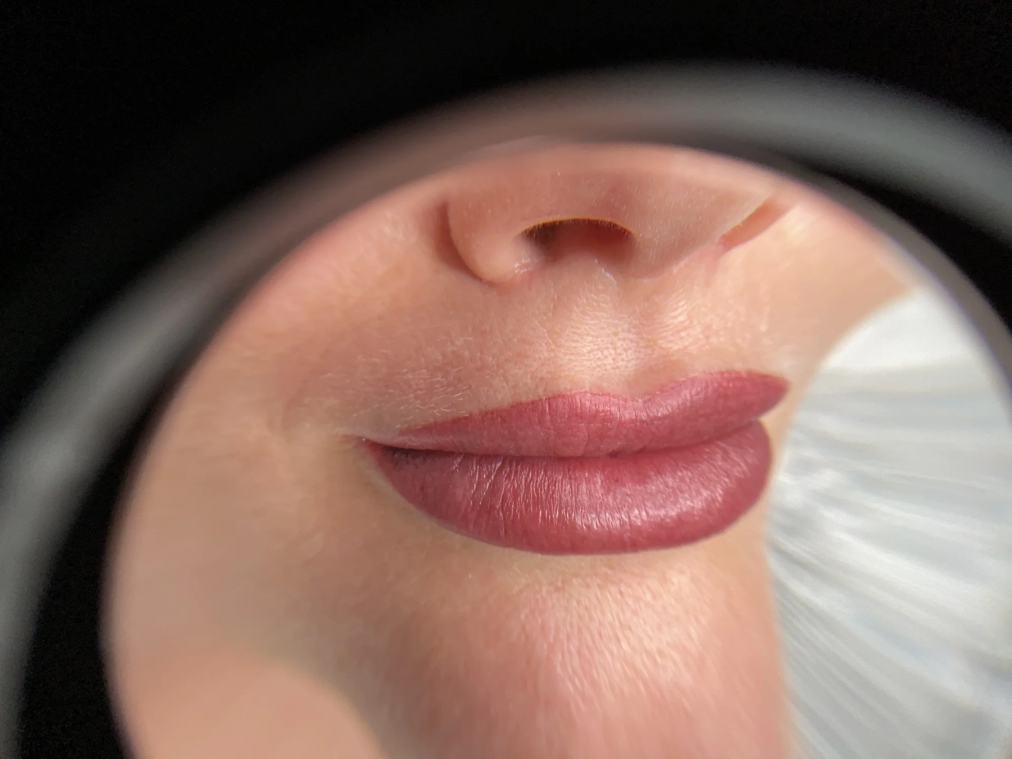 Permanentní make-up: oční linky, obočí pudrovou metodou i výplň rtů