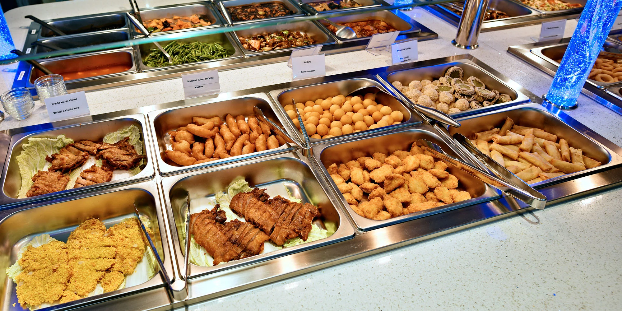 Snězte, co můžete v Bufet GoWok na Smíchově: sushi, wok i grilované speciality a nápoj