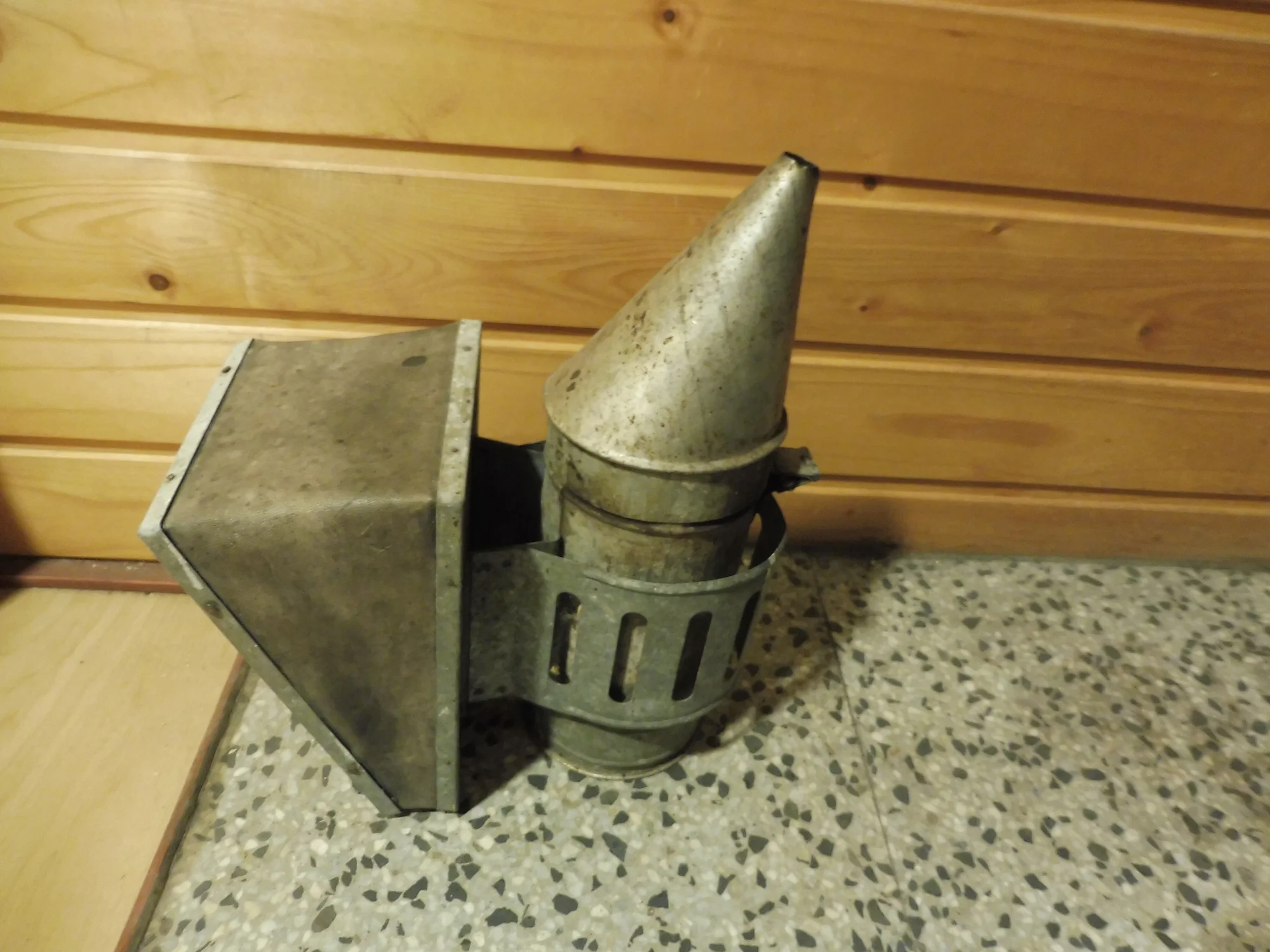 Úniková hra ve včelím světě: netradiční hádanky pro dva i partu přátel