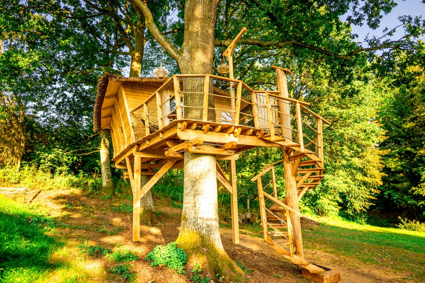 Pobyt se snídaní až pro 4 osoby v plně vybaveném treehousu na jihu Čech: žádné Wi-Fi, jen božský klid a sauna