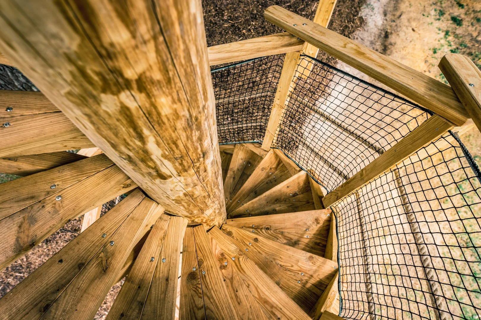 Pobyt se snídaní až pro 4 osoby v plně vybaveném treehousu na jihu Čech: žádné Wi-Fi, jen božský klid a sauna