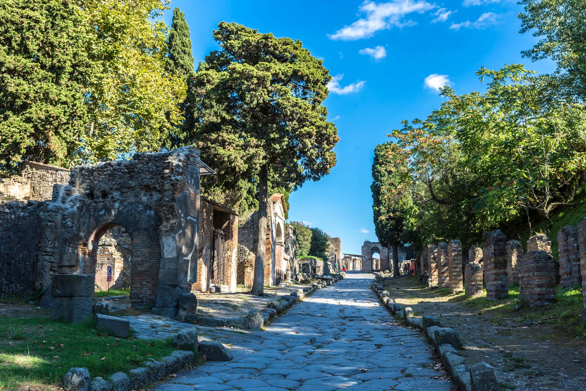 Poznávací zájezd do nejkrásnějších italských měst: Řím, Florencie, Verona i Neapol a Pompeje