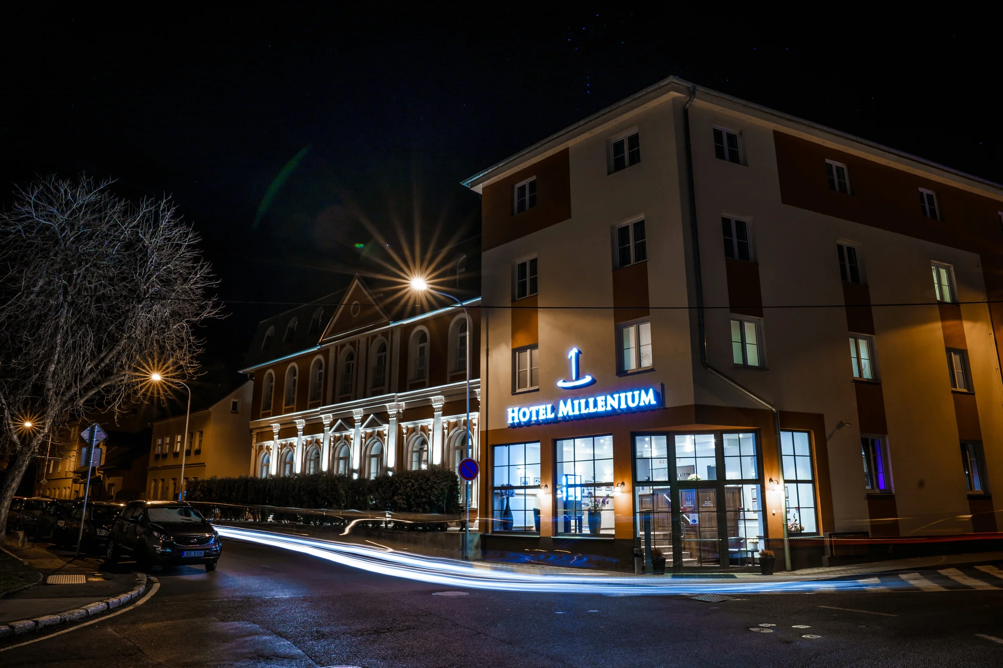 Párová relaxace v soukromí: 50 min. ve vířivce, limonáda i sleva do restaurace