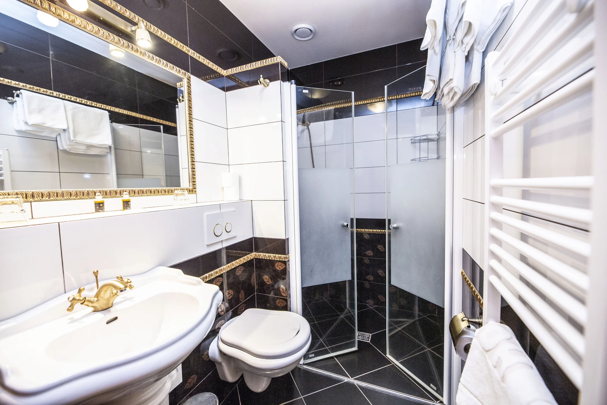 Romantika na jihu Čech: pobyt v oceňovaném hotelu s jídlem i privátním wellness či masáží
