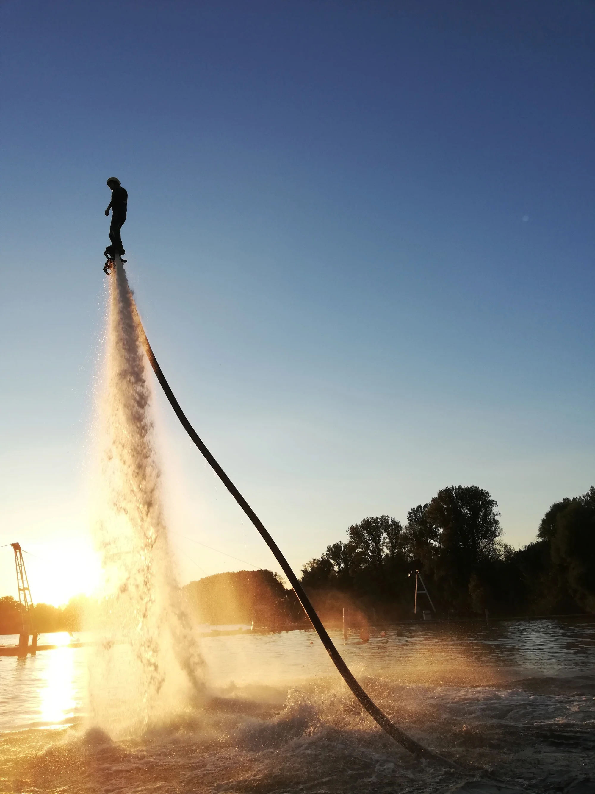 Flyboard: let nad hladinou v Brně, Ostravě, Plzni, Praze nebo České Lípě