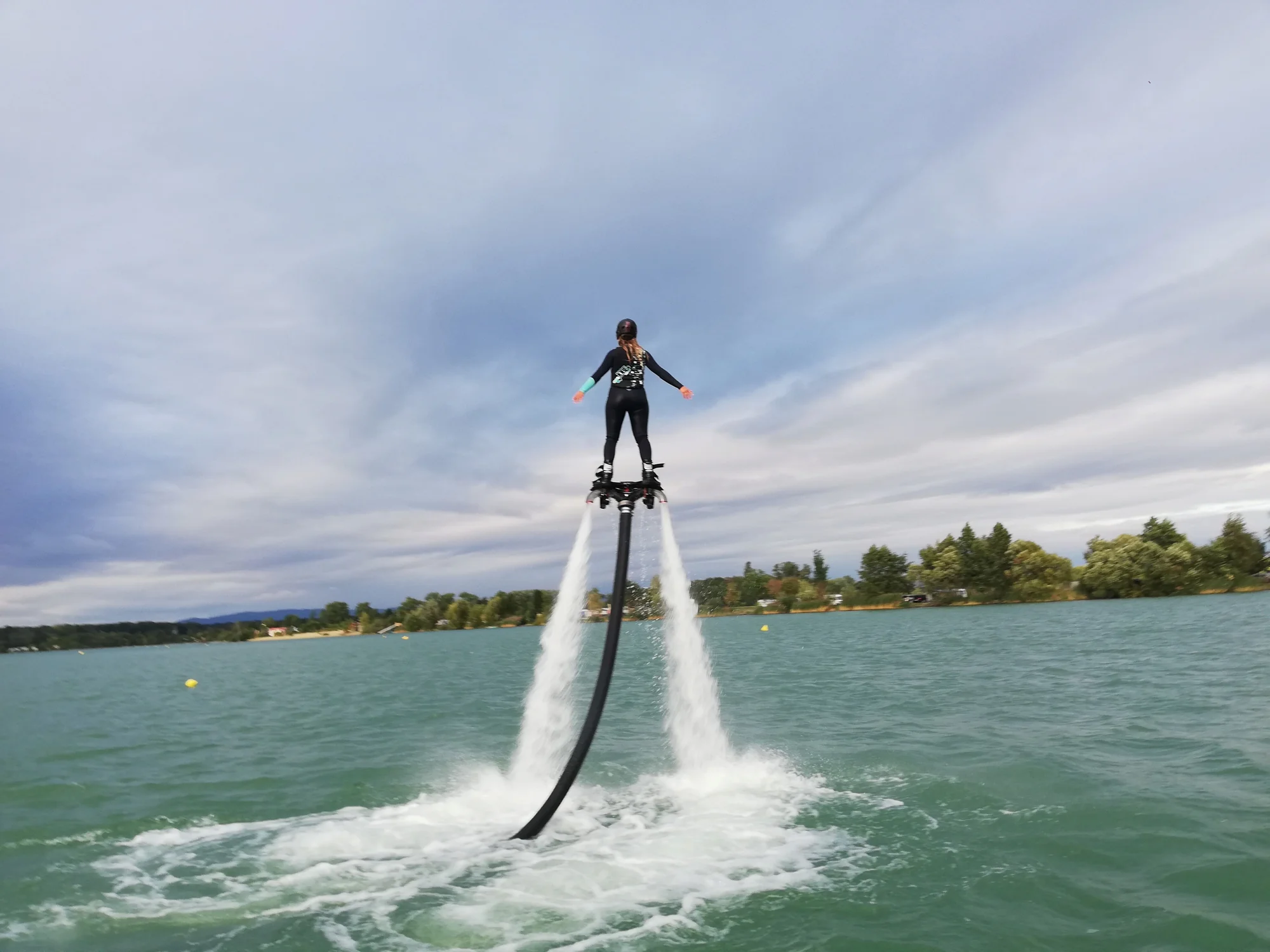 Flyboard: let nad hladinou v Brně, Ostravě, Plzni, Praze nebo České Lípě