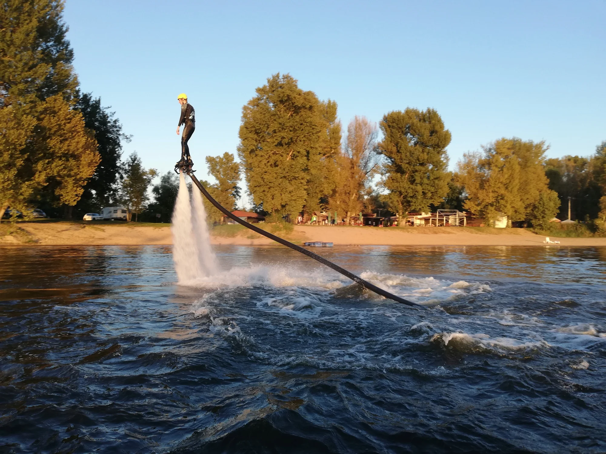 Flyboard: let nad hladinou v Brně, Ostravě, Plzni, Praze nebo České Lípě