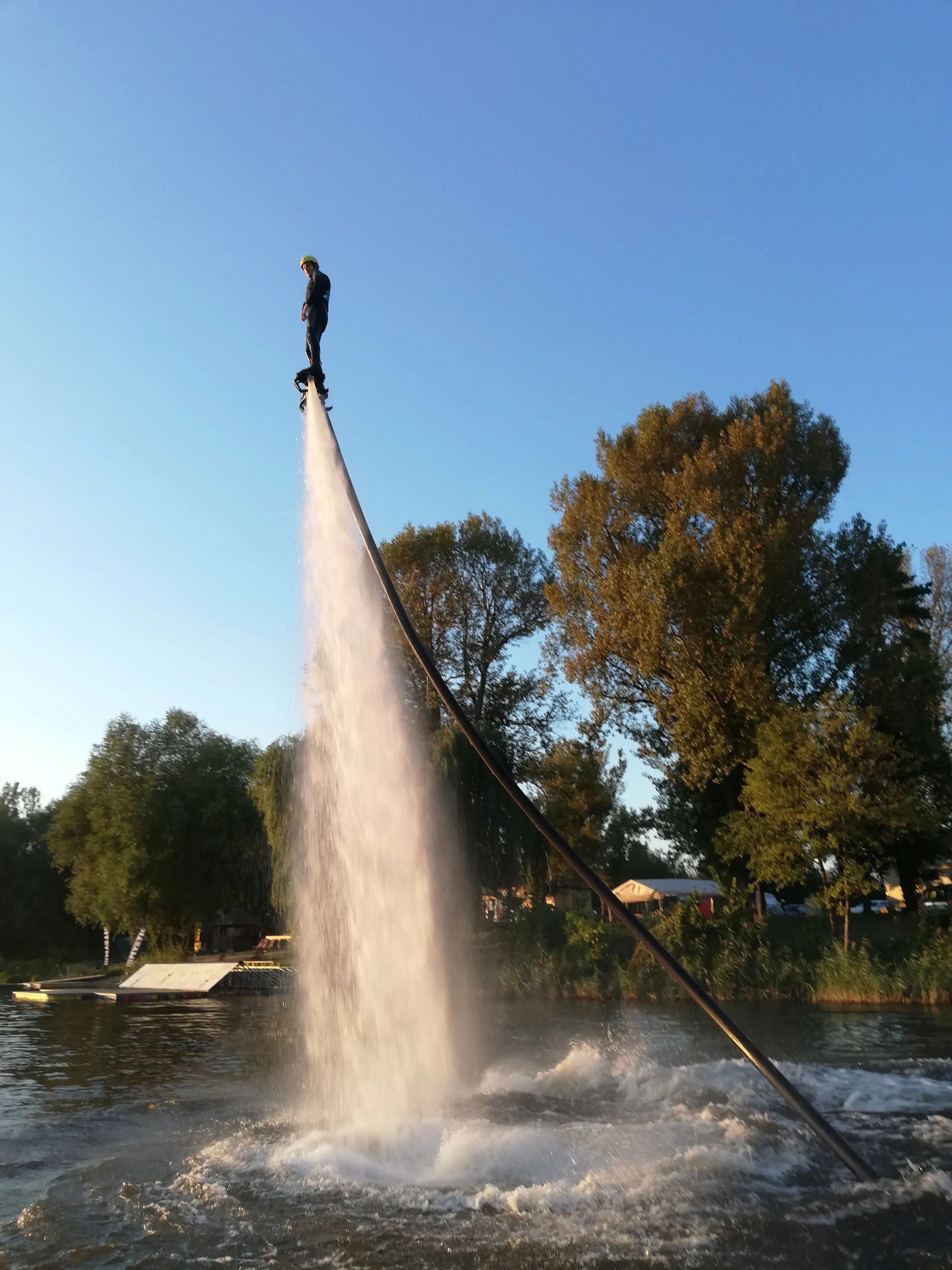 Flyboard: let nad hladinou v Brně, Ostravě, Plzni, Praze nebo České Lípě