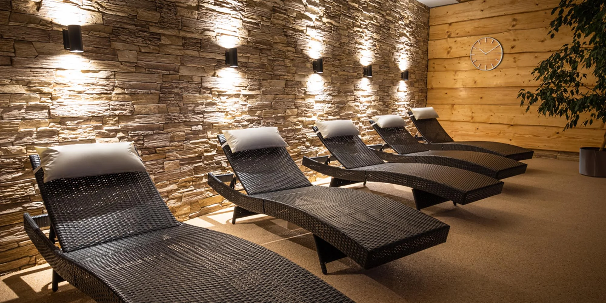 Pobyt v Krušných horách až pro 4 osoby: snídaně či polopenze a neomezený wellness, 6 km od Klínovce