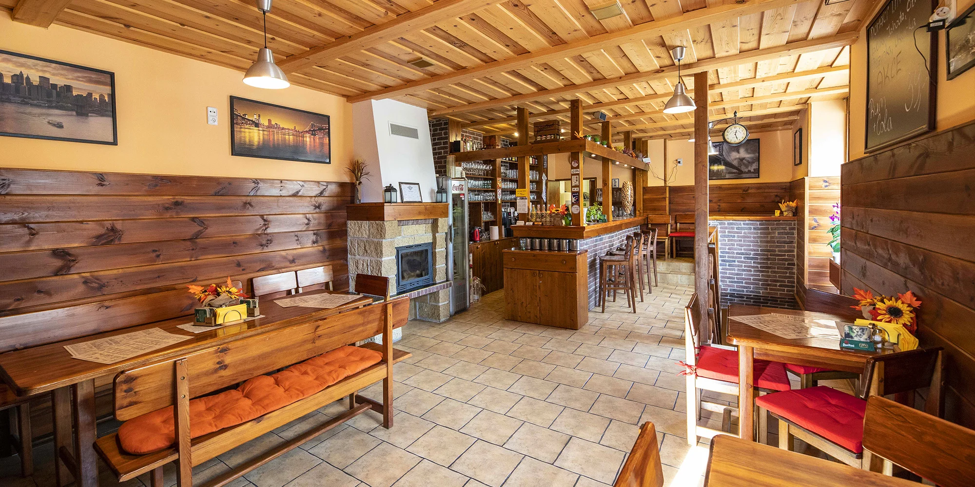 Až 6 mini burgerů, malé hranolky a dip podle výběru v Burger Grill pubu