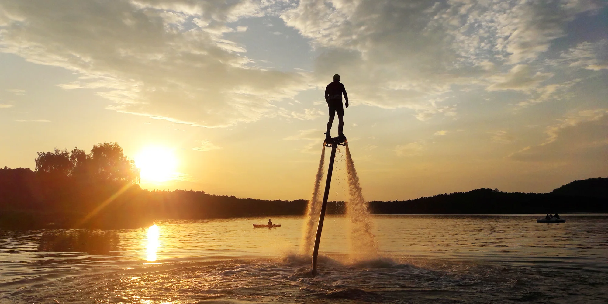 Flyboard: let nad hladinou v Brně, Ostravě, Plzni, Praze nebo České Lípě