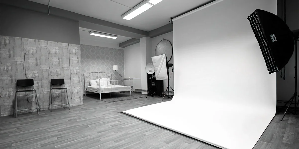 Profesionální focení v ateliéru s italským fotografem v délce 30, 60 či 90 minut i se službami vizážistky