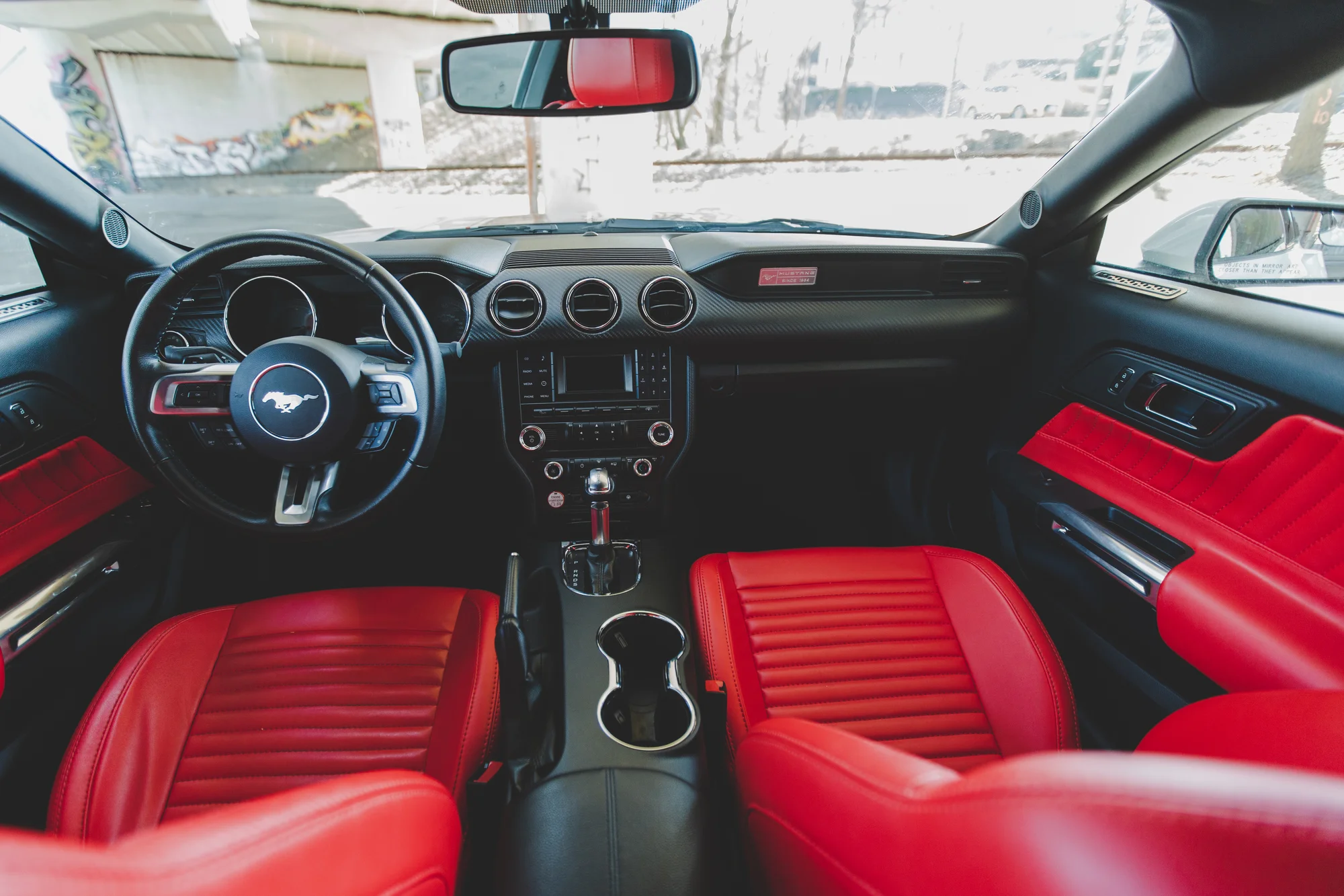 Zapůjčení Fordu Mustang na 24 nebo 48 hodin i celý víkend