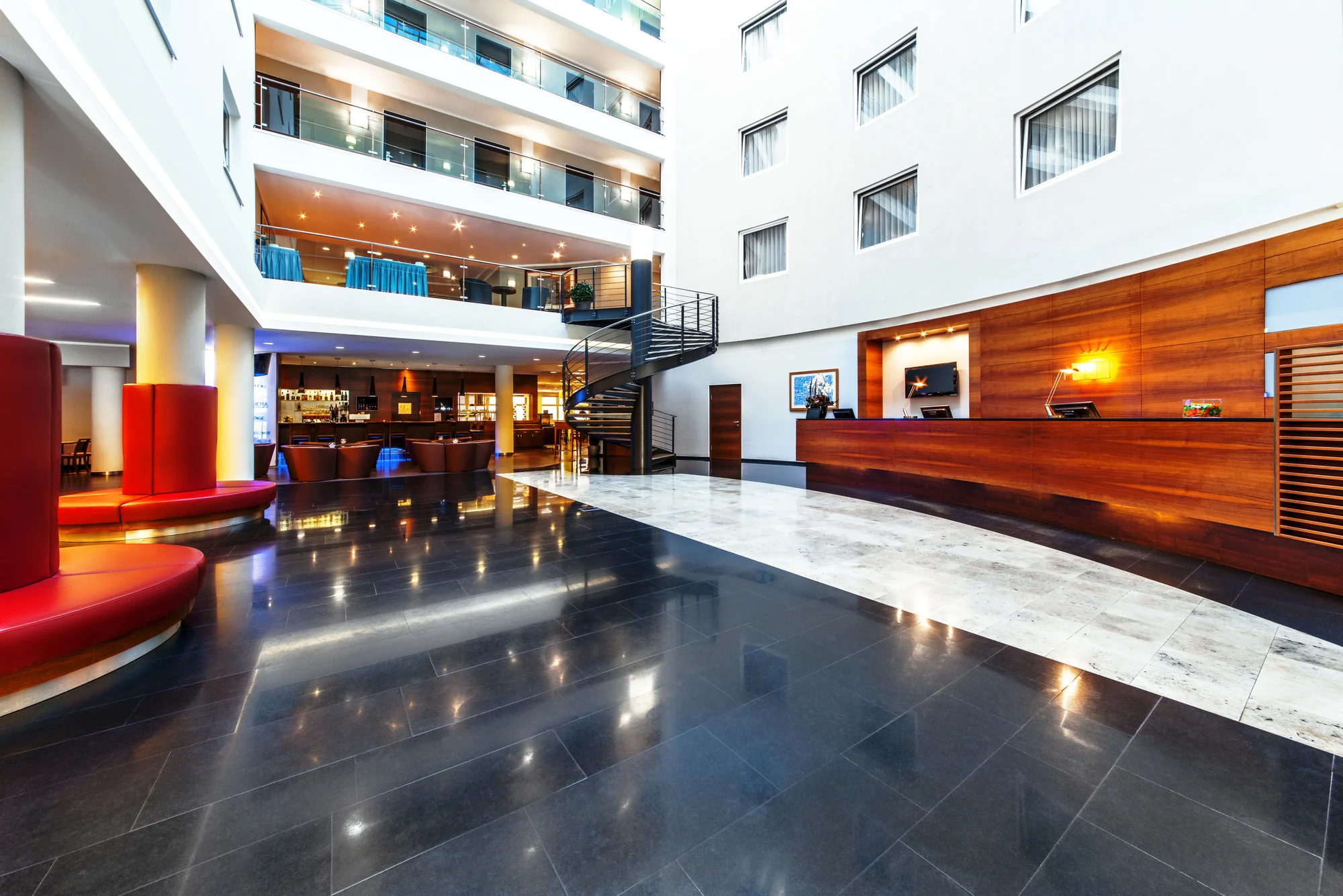 Pěkný 4* hotel přímo v centru Budapešti: snídaně a neomezený vstup do sauny