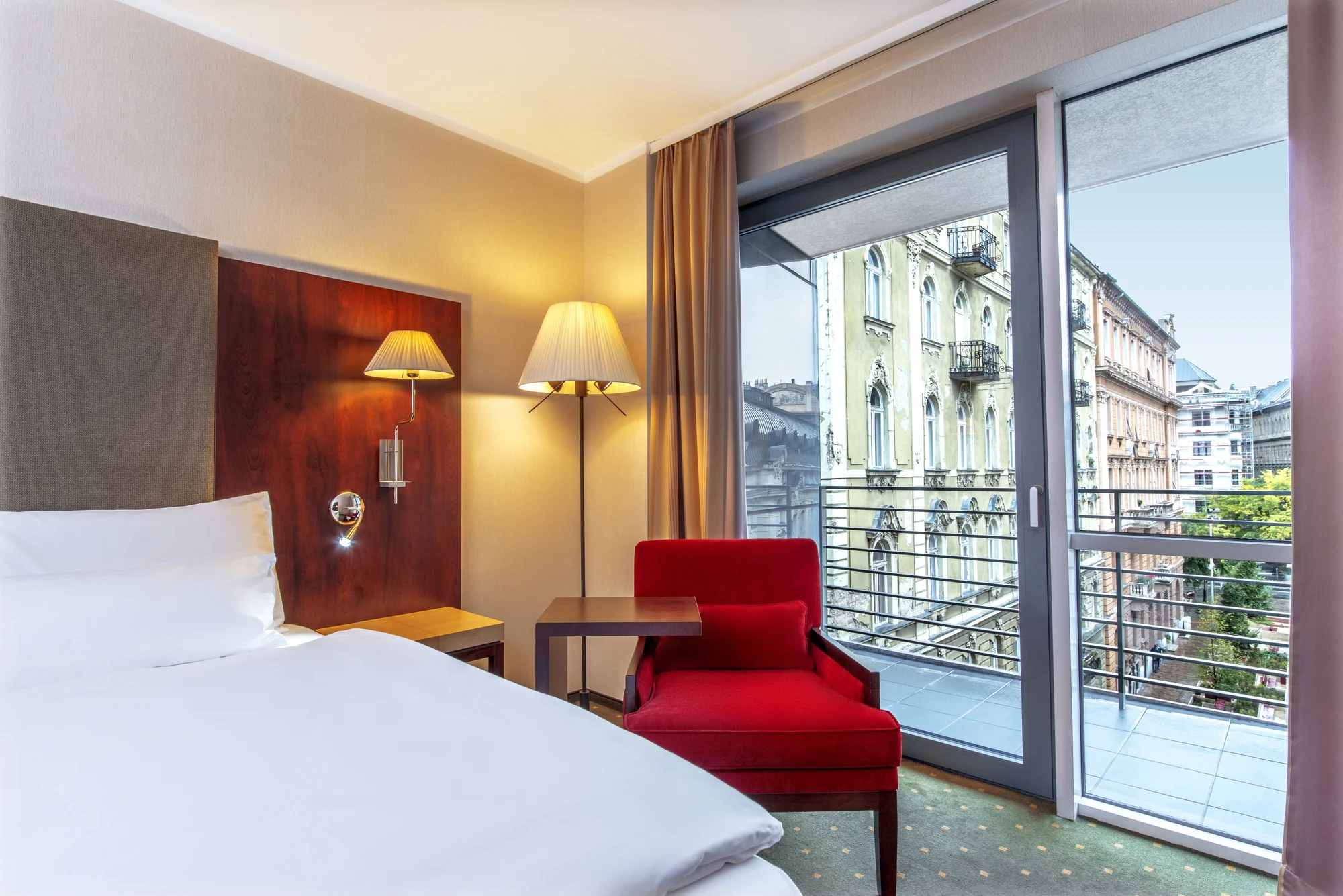 Pěkný 4* hotel přímo v centru Budapešti: snídaně a neomezený vstup do sauny