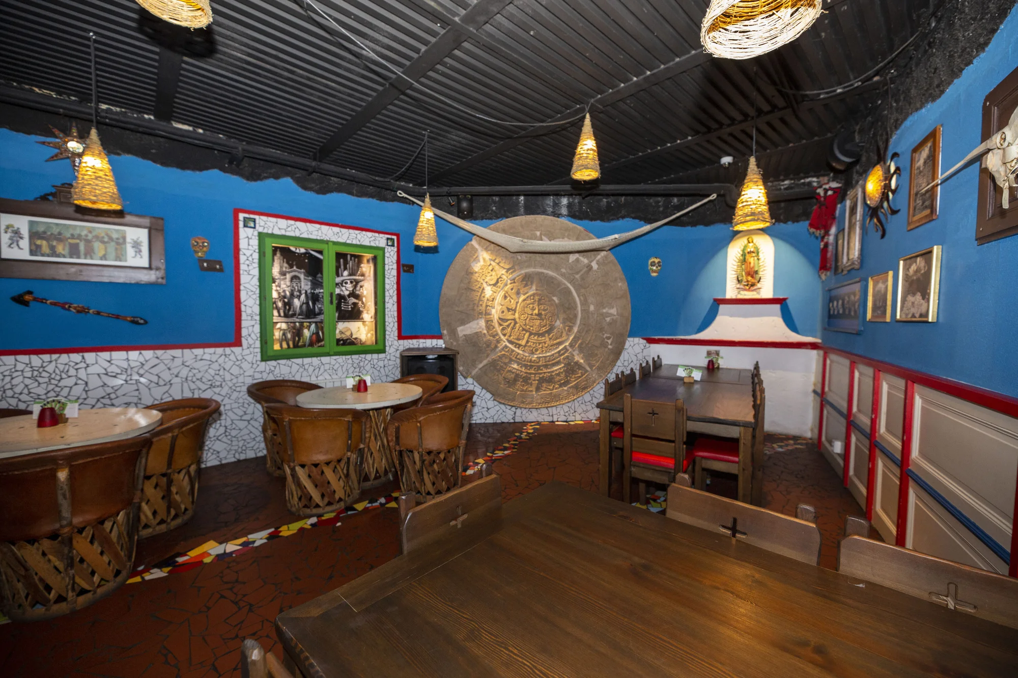 Mexická hostina pro 2 osoby: fazolová polévka, plato plné specialit a dezert